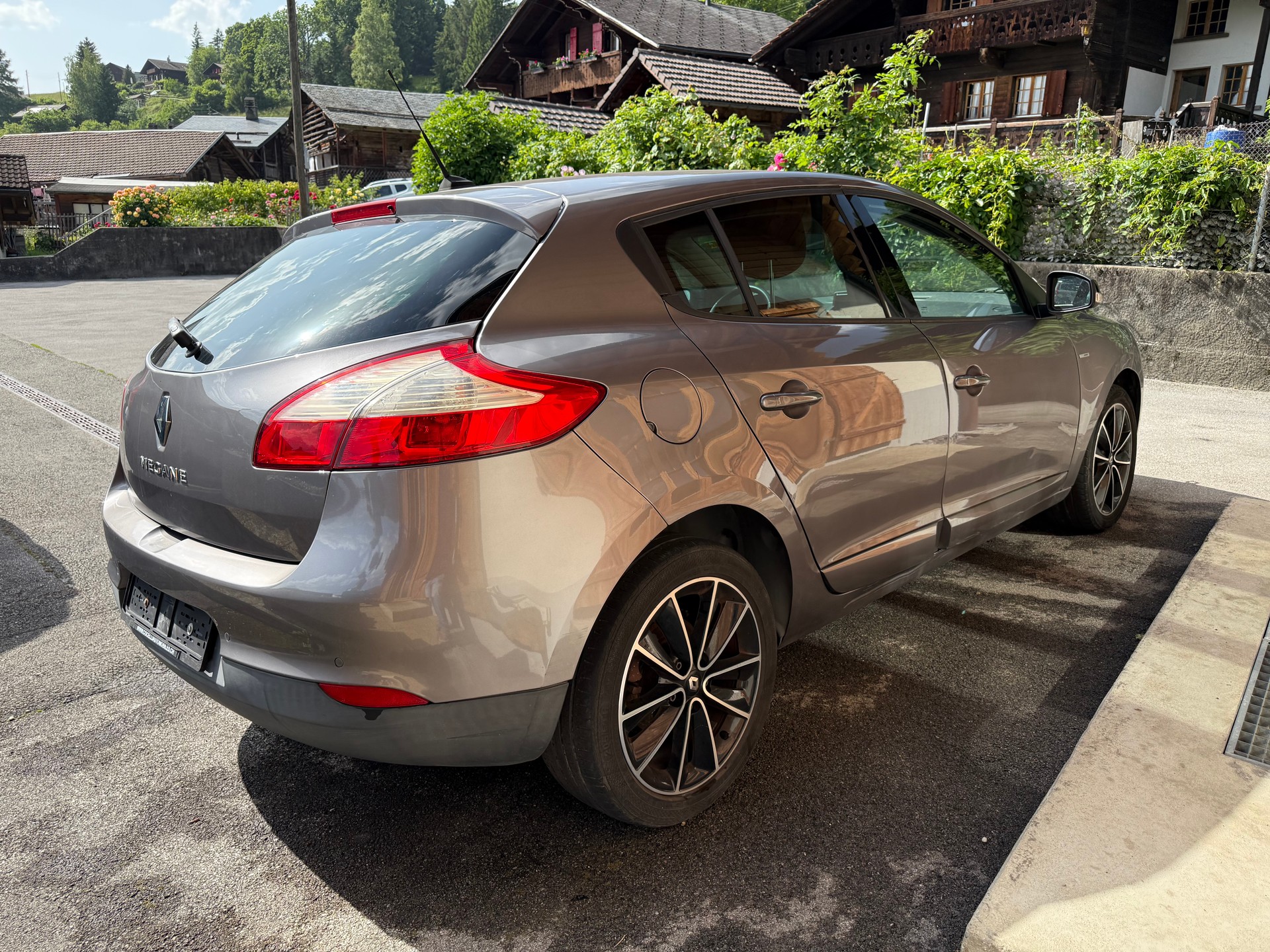 RENAULT 1.5 dCi Bose Edition EDC-image-3