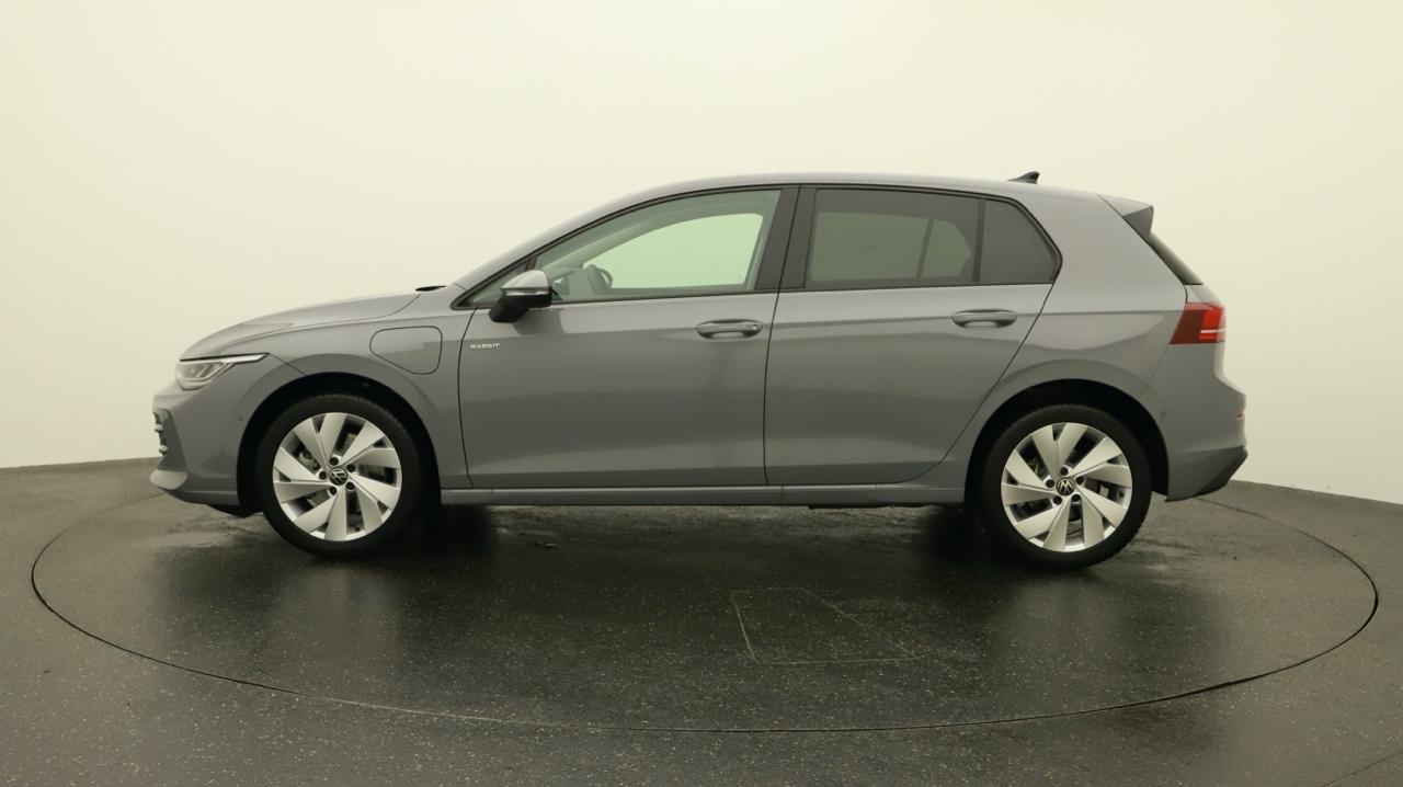 VW Golf VIII 1.5 TSI PHEV Limited-image-1