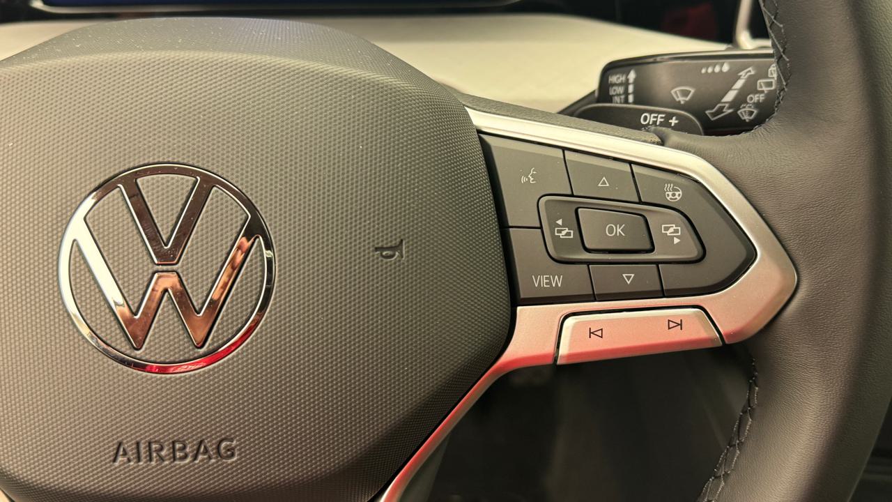 VW Golf VIII 1.5 TSI PHEV Limited-image-9