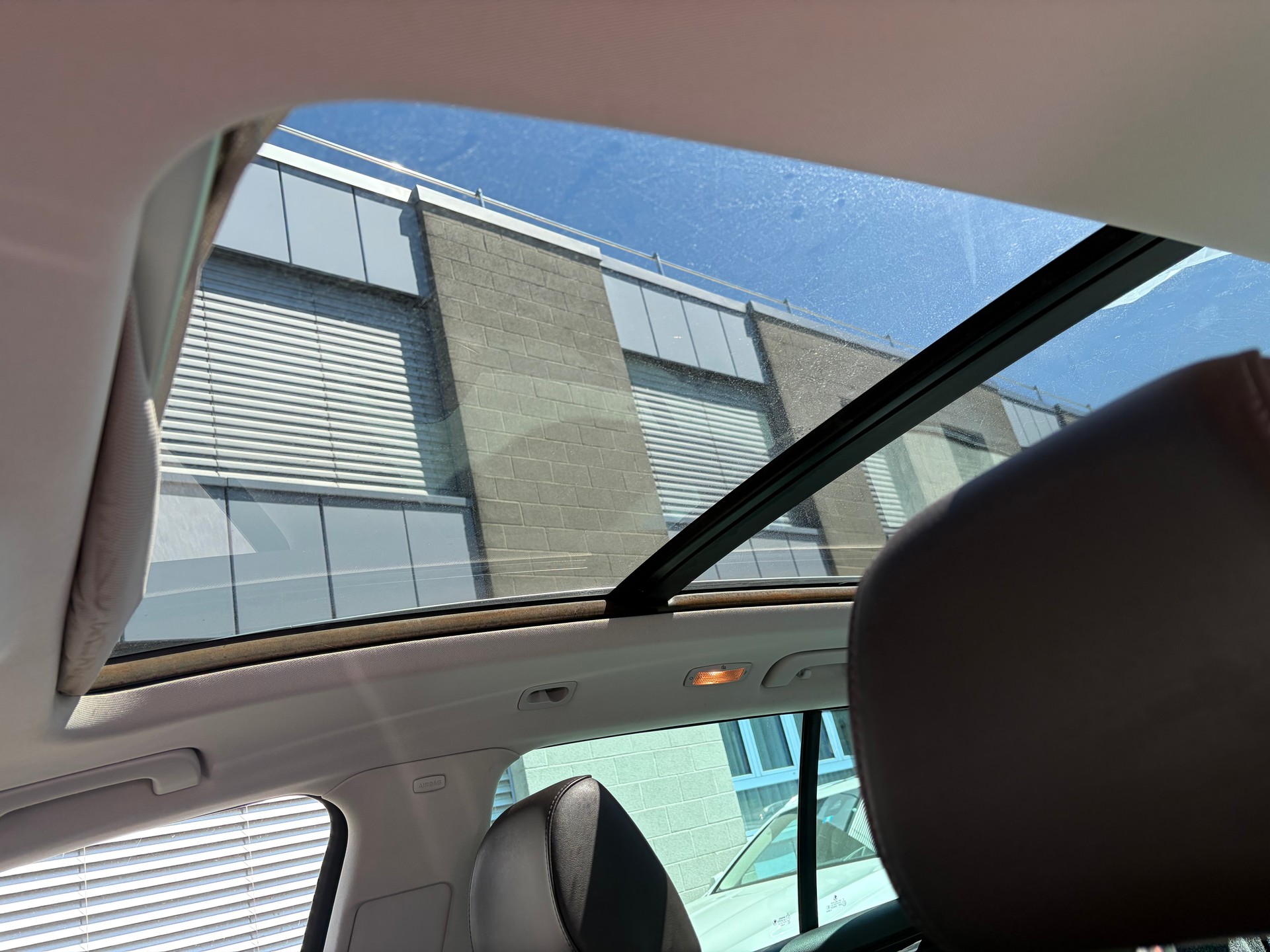 SKODA Superb Combi 2.0 TDi Elegance 4x4 DSG-image-5