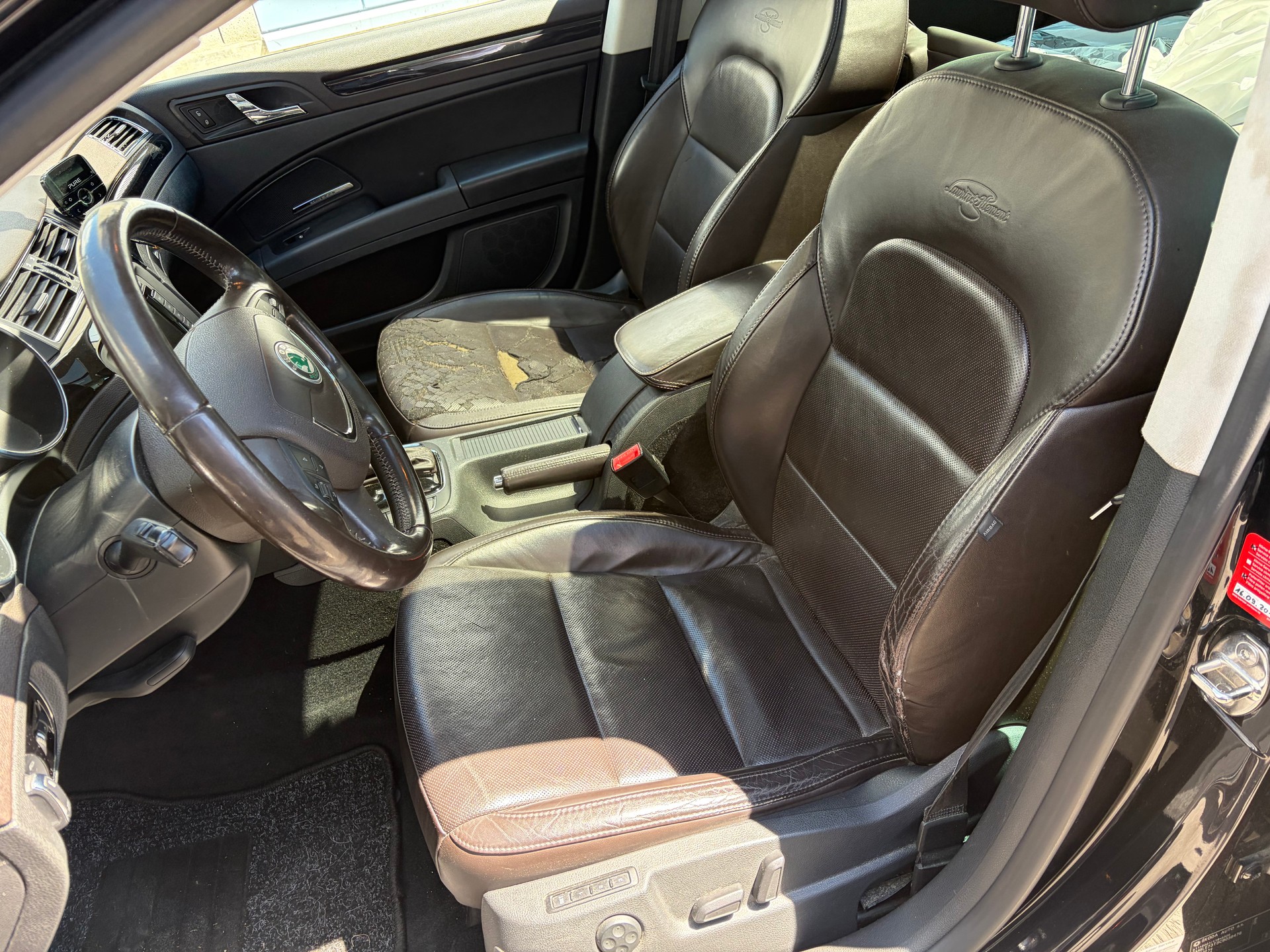 SKODA Superb Combi 2.0 TDi Elegance 4x4 DSG-image-7