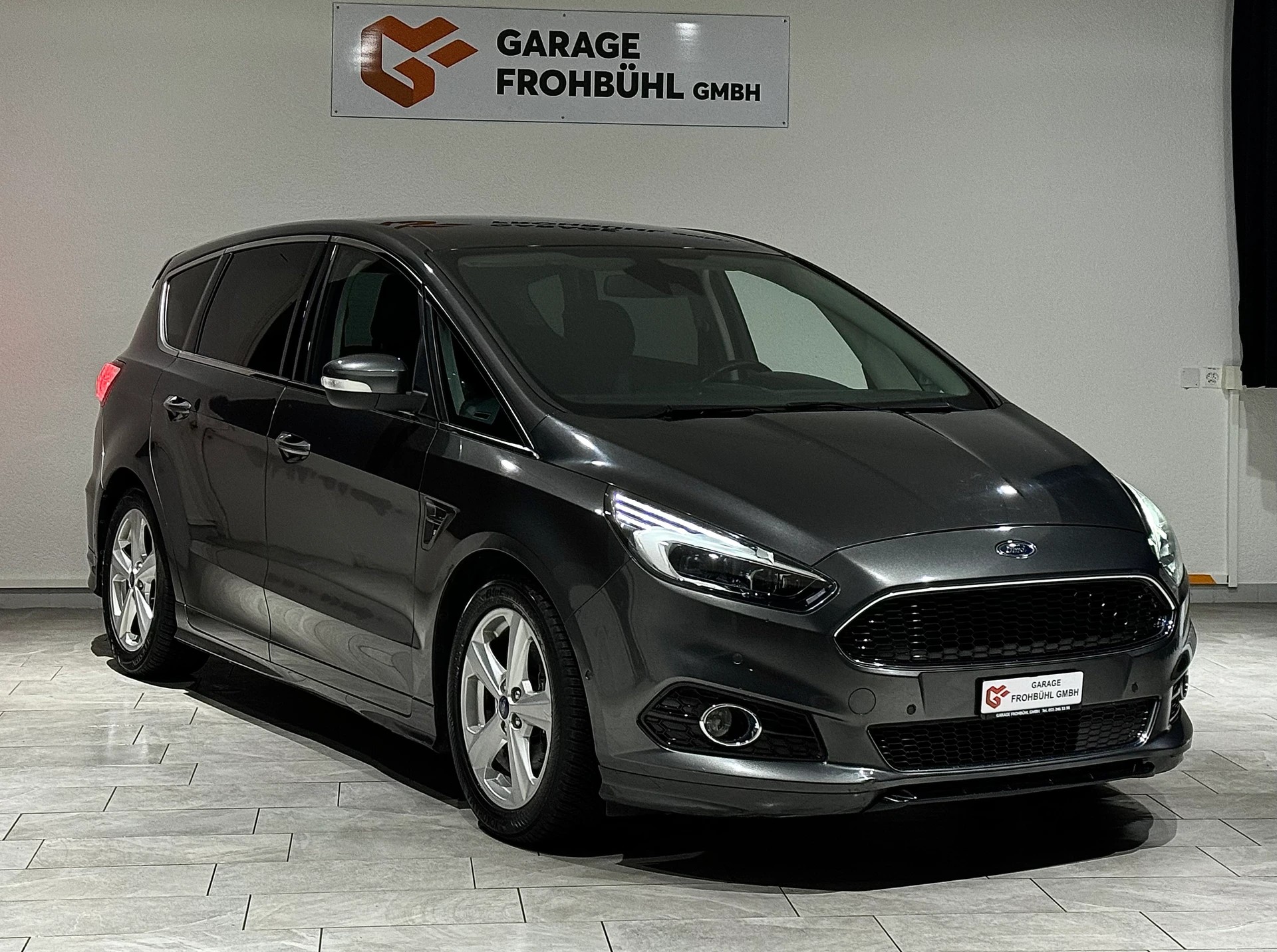 FORD S-Max 2.0 SCTi Titanium Automat-showroom-element-2