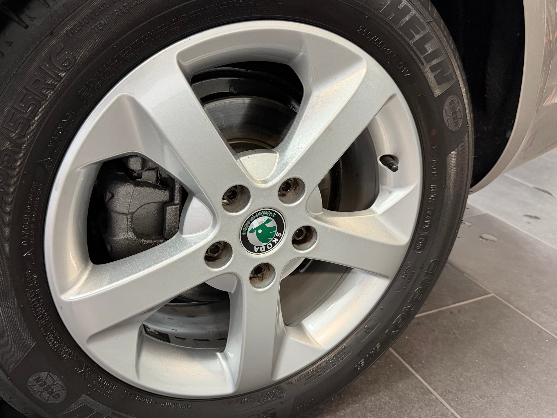 SKODA Octavia Combi 1.8 TSI 4X4 Family-image-9