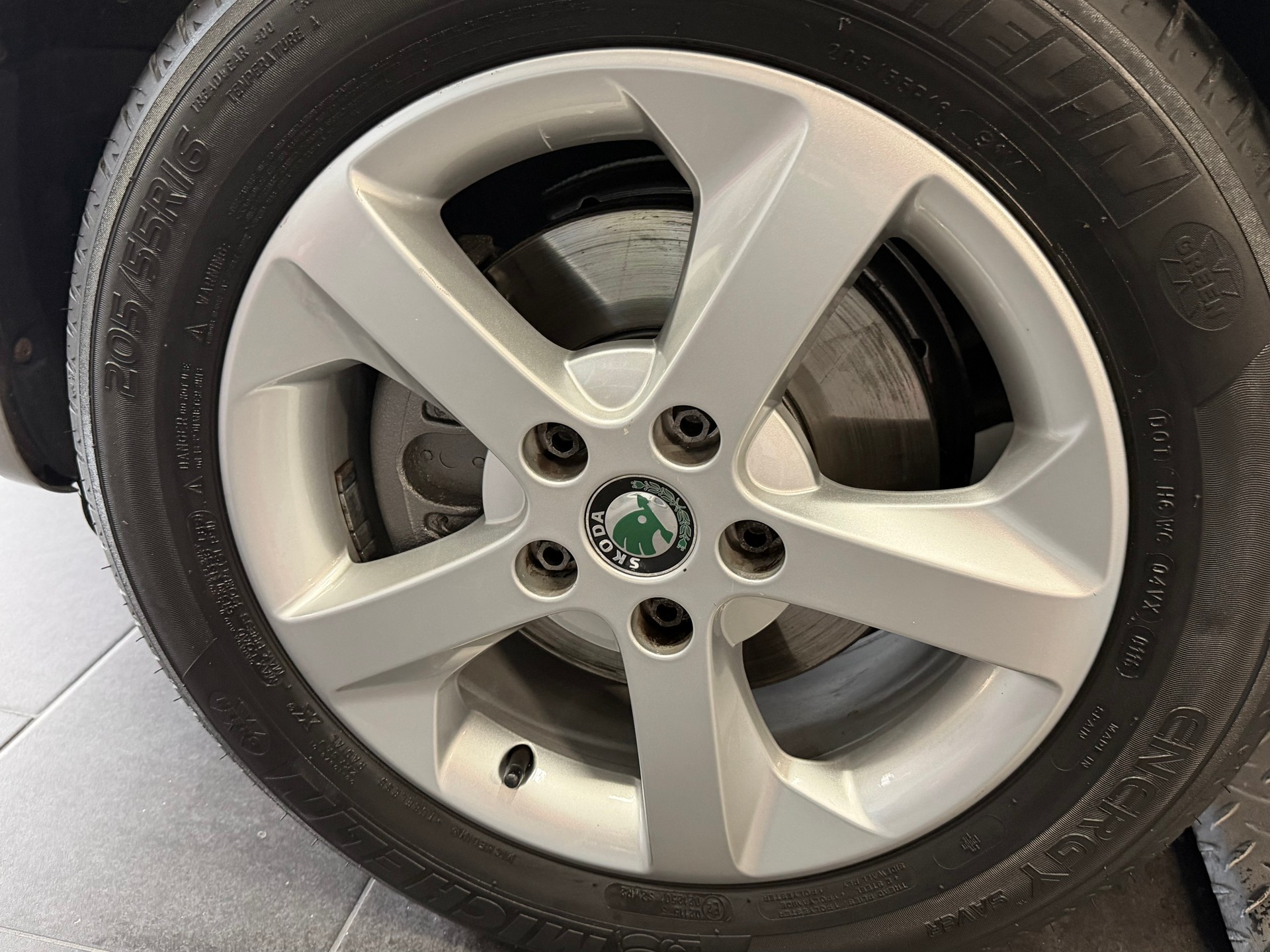 SKODA Octavia Combi 1.8 TSI 4X4 Family-image-8