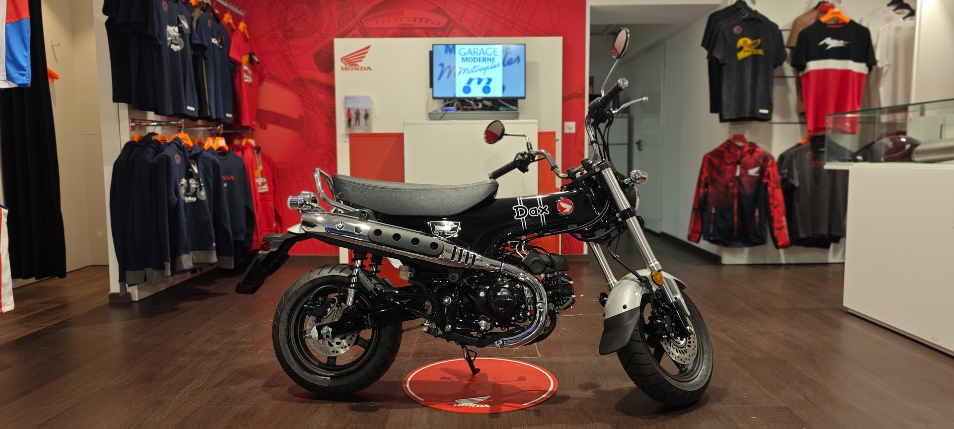 HONDA St 125 Dax-showroom-element-1