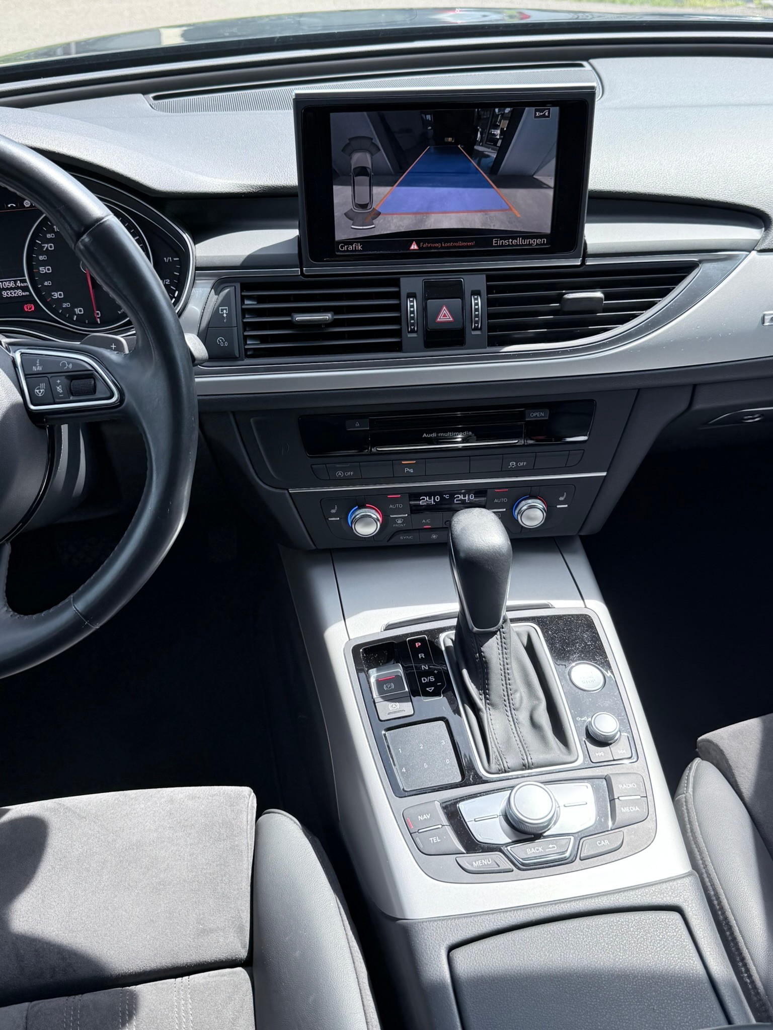 AUDI A6 Avant 2.0 TDI quattro S-tronic-image-12