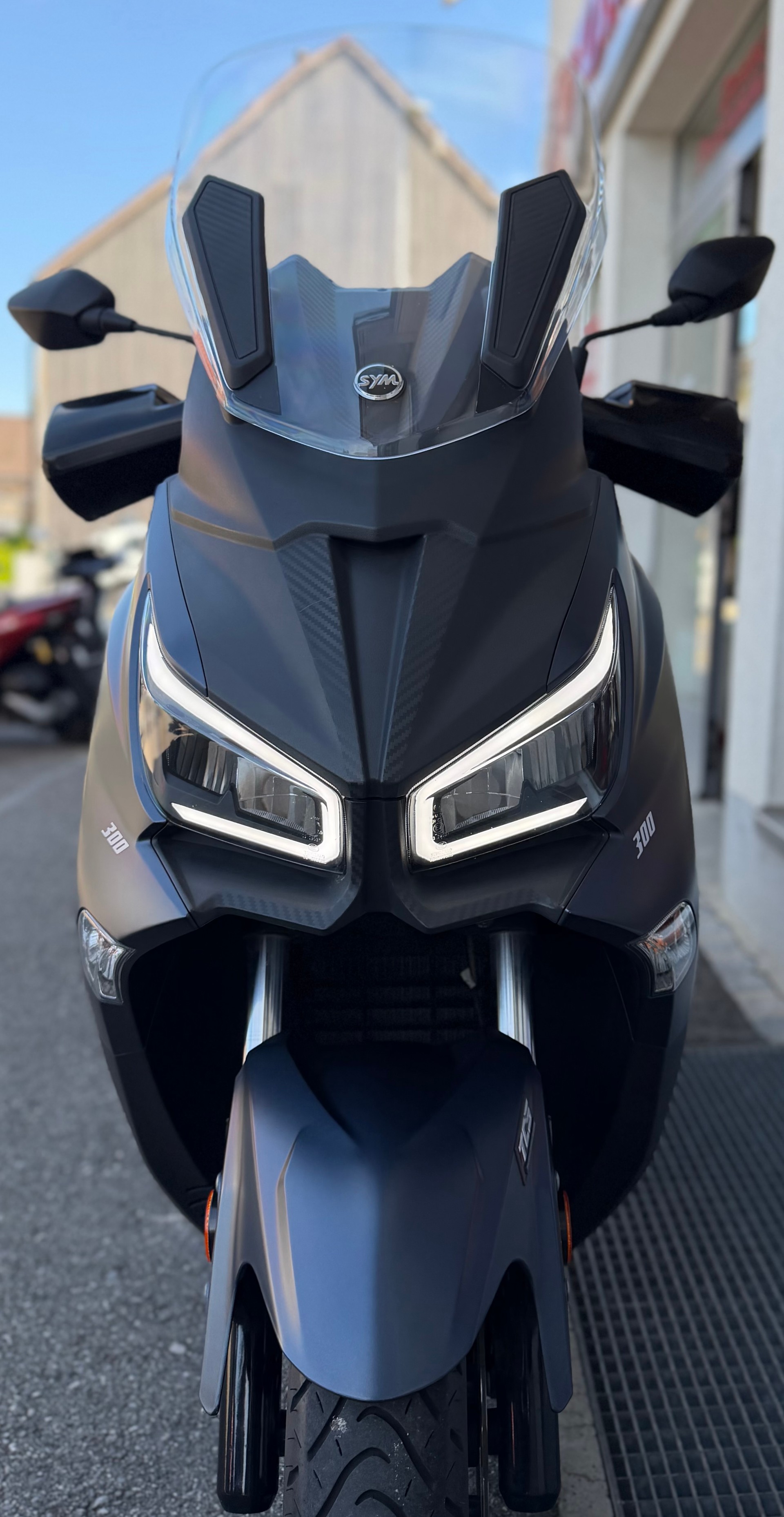 SYM Joymax-Z 300-showroom-element-1