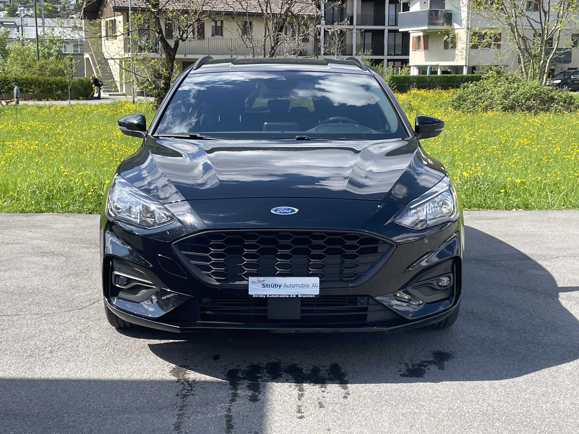 FORD Focus Station Wagon 1.0i EcoB 125PS ST-Line-showroom-element-1