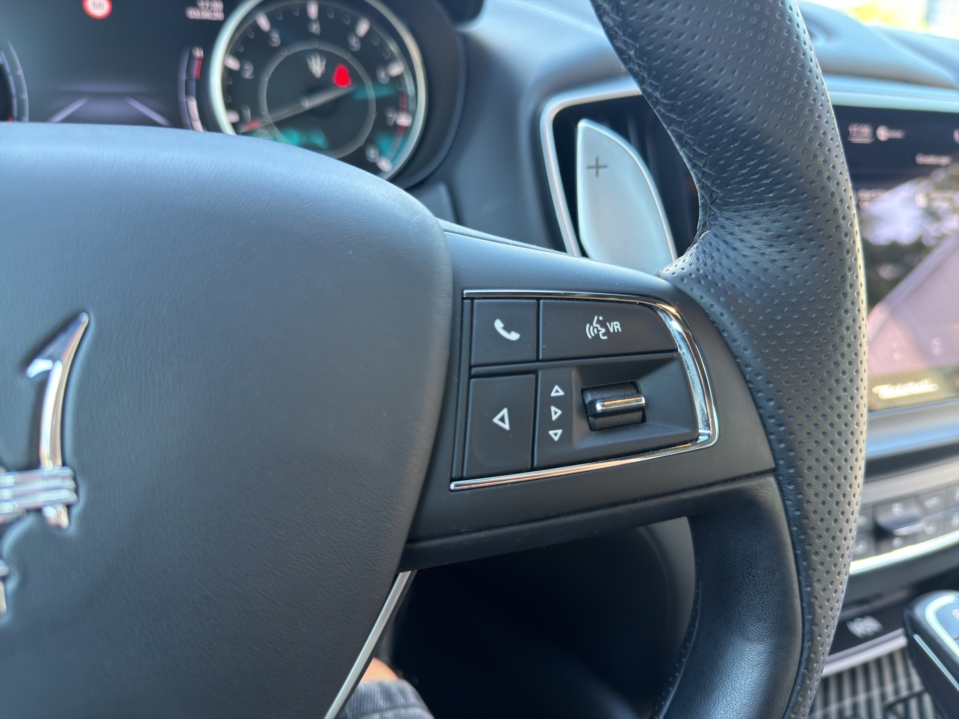 MASERATI Ghibli 3.0 V6 S GranSport Premium Sky Q4-image-46