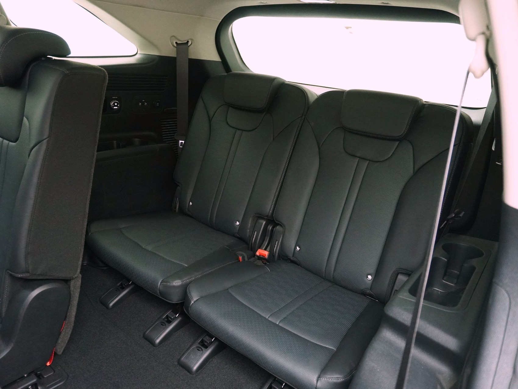 KIA Sorento 2.2 SmartD Style 7 Plätze ** 7 Jahre Garantie - AHK - Sitzbelüftung - Bose - u.v.m.**-image-11