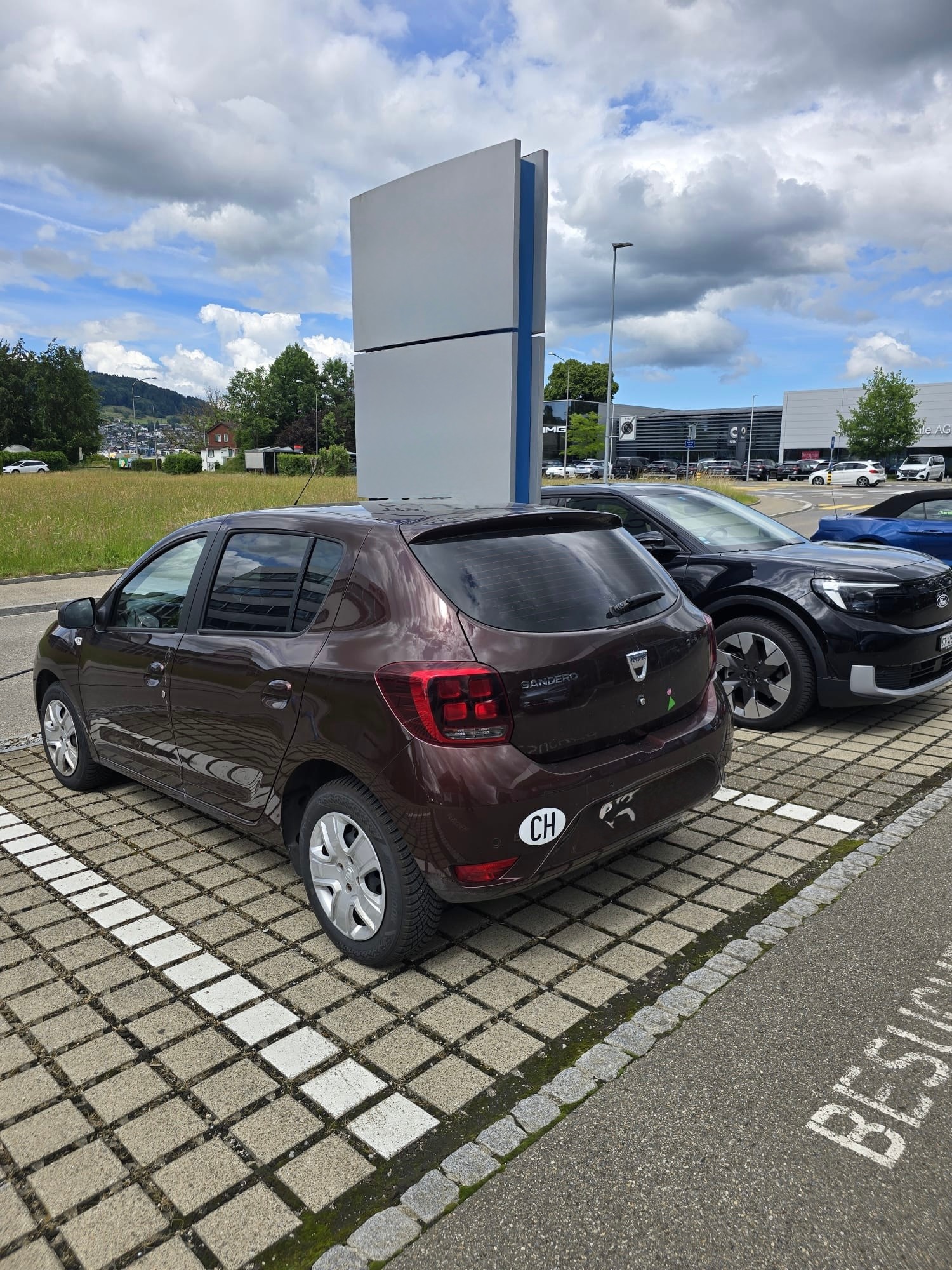 DACIA Sandero 1.5 dCi Lauréate-image-1