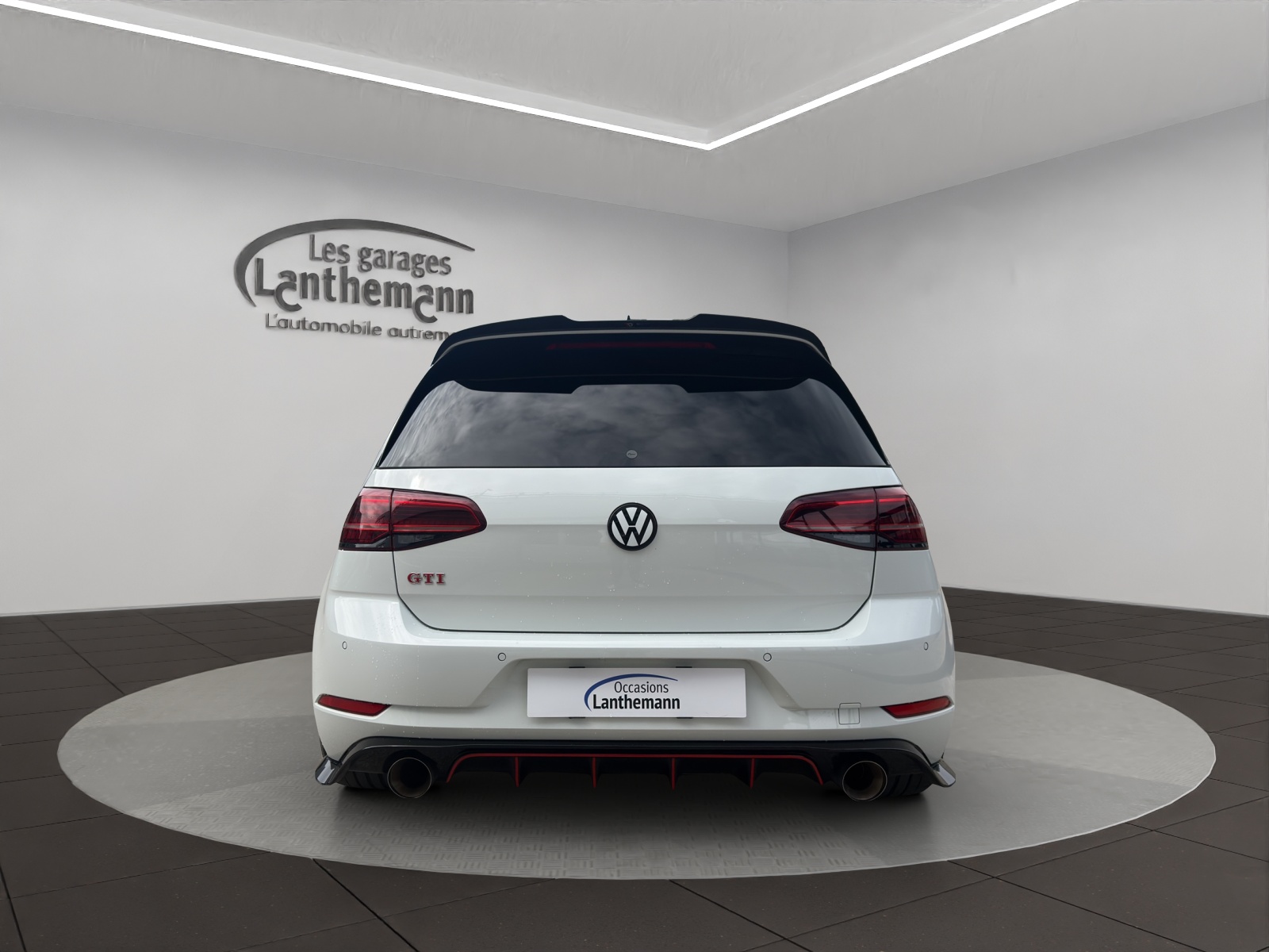 VW Golf 2.0 TSI GTI Performance-showroom-element-3