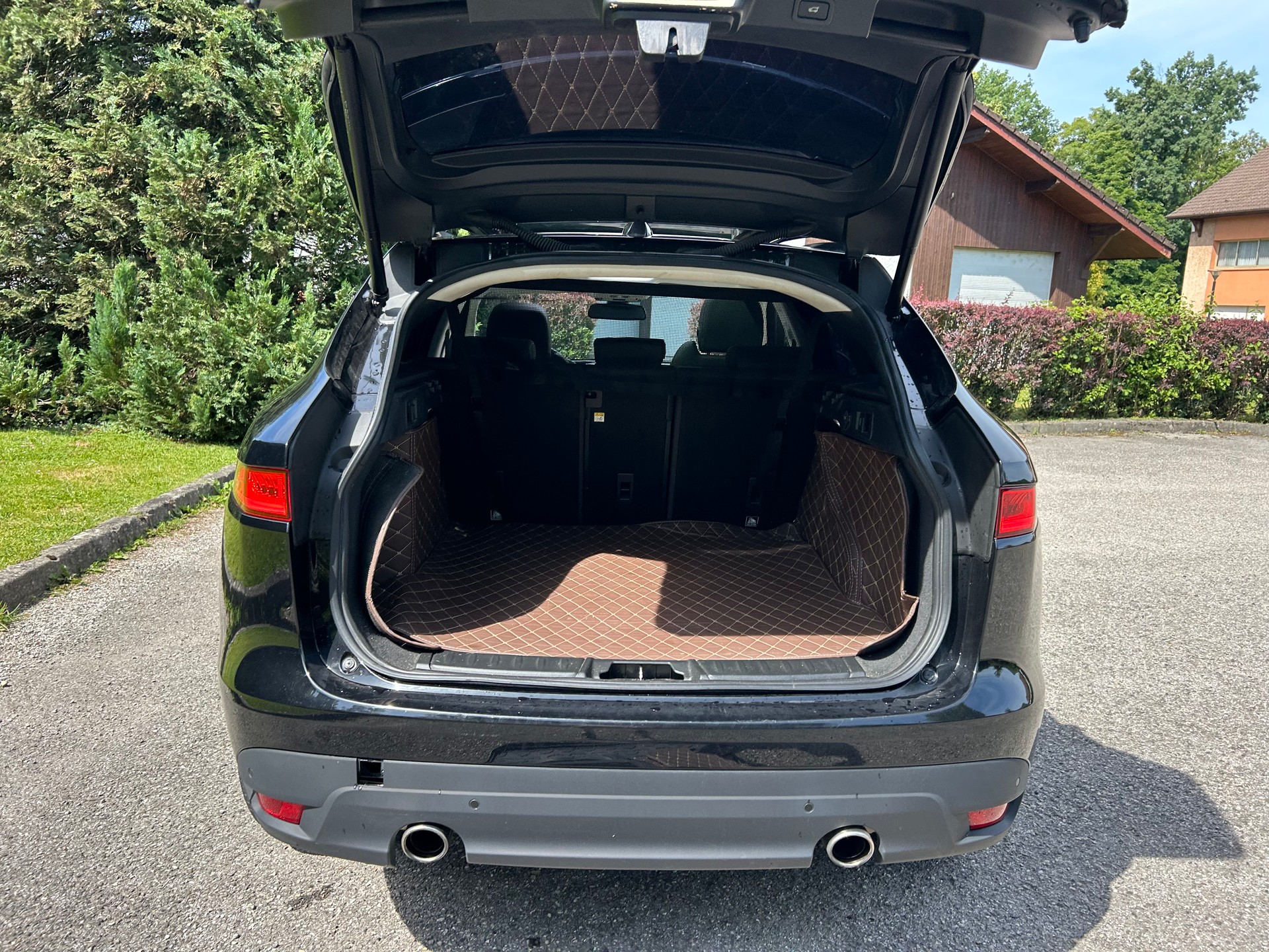 JAGUAR 3.0 V6 S/C R-Sport AWD-image-5