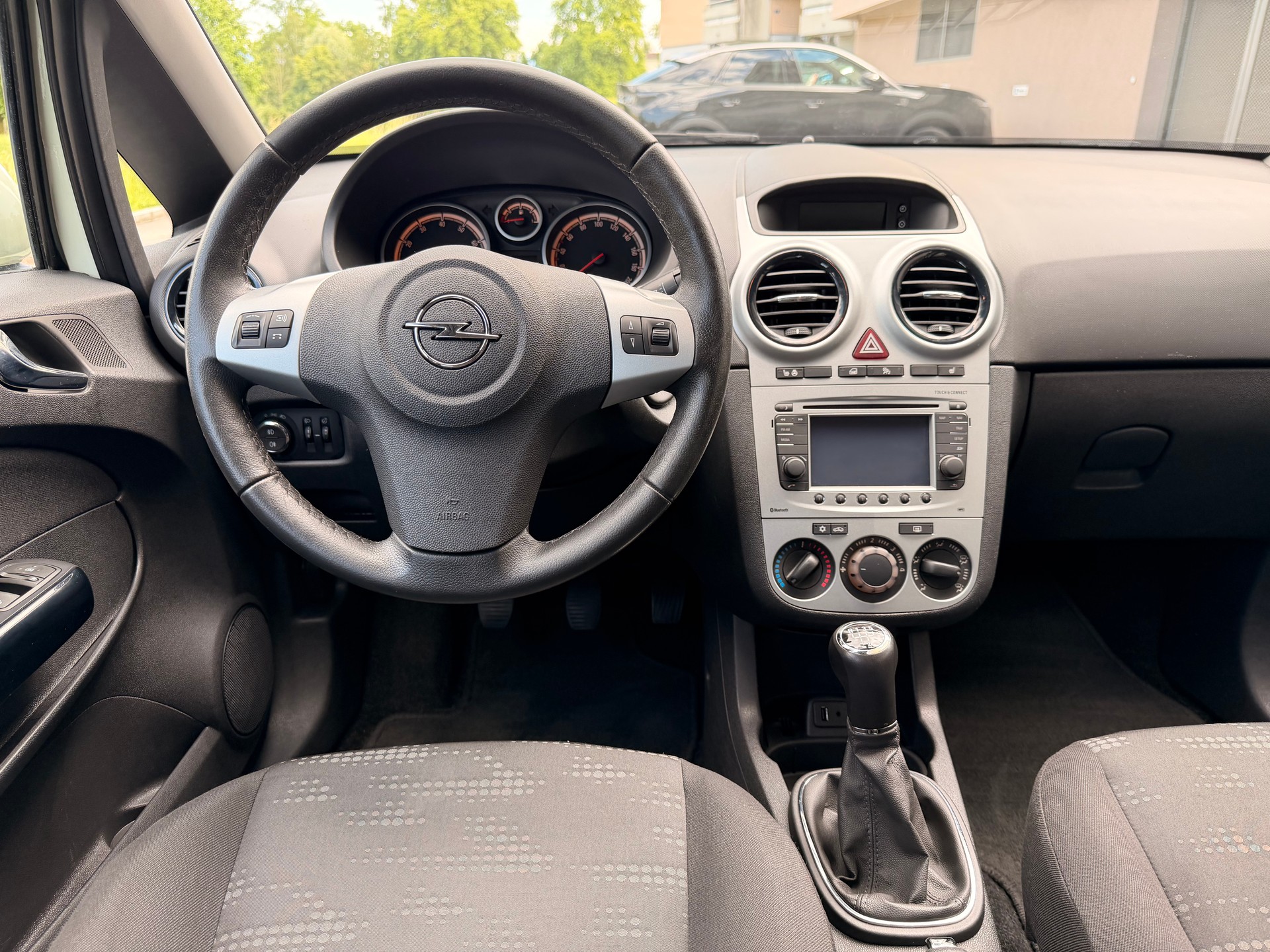 OPEL Corsa 1.4 TP Enjoy-image-8