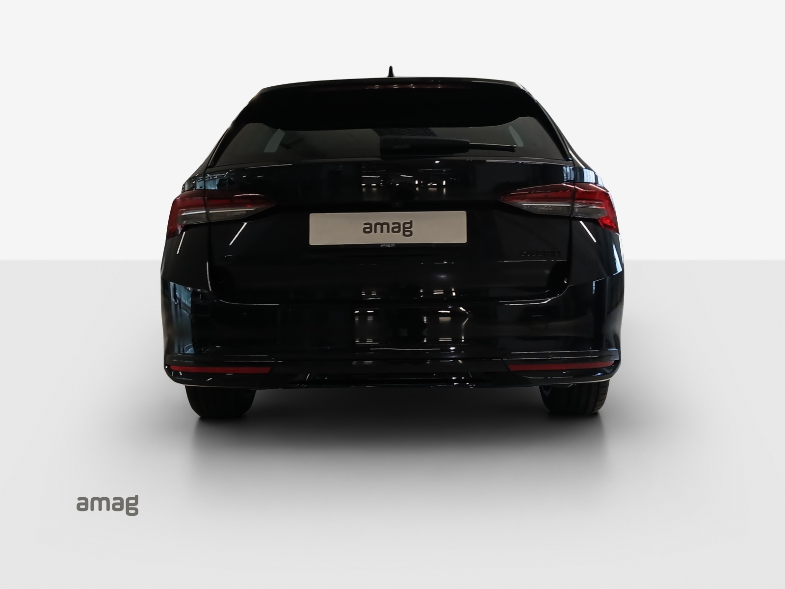 SKODA Octavia Combi 1.5 TSI mHEV DSG Sport Line-image-3