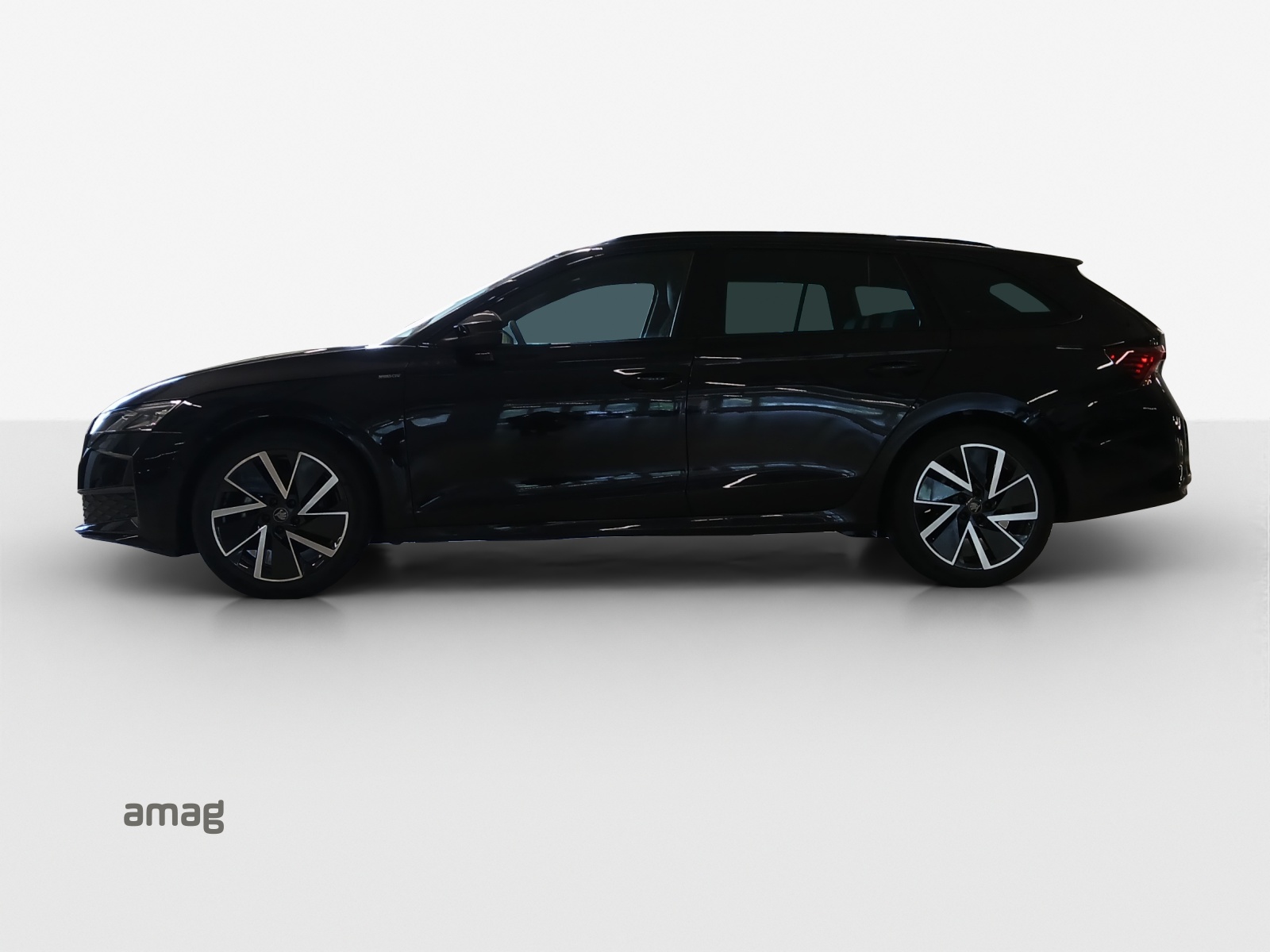 SKODA Octavia Combi 1.5 TSI mHEV DSG Sport Line-image-1