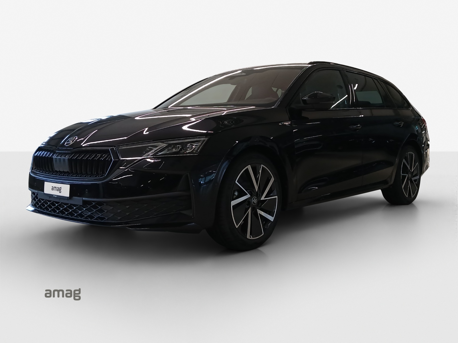 SKODA Octavia Combi 1.5 TSI mHEV DSG Sport Line-image-0