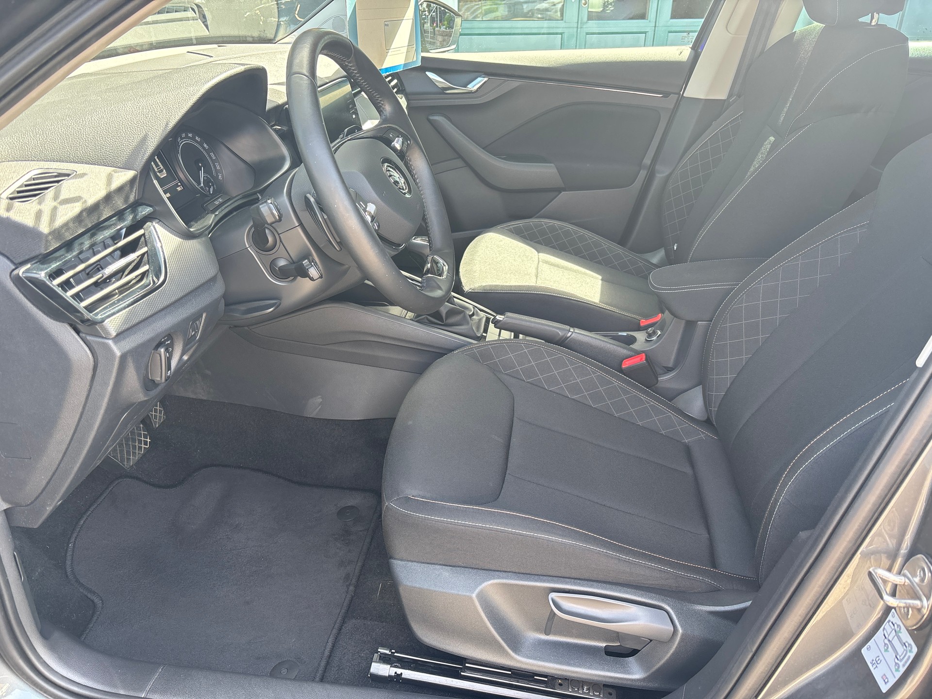 SKODA Kamiq 1.0 TSI Fresh DSG-image-10