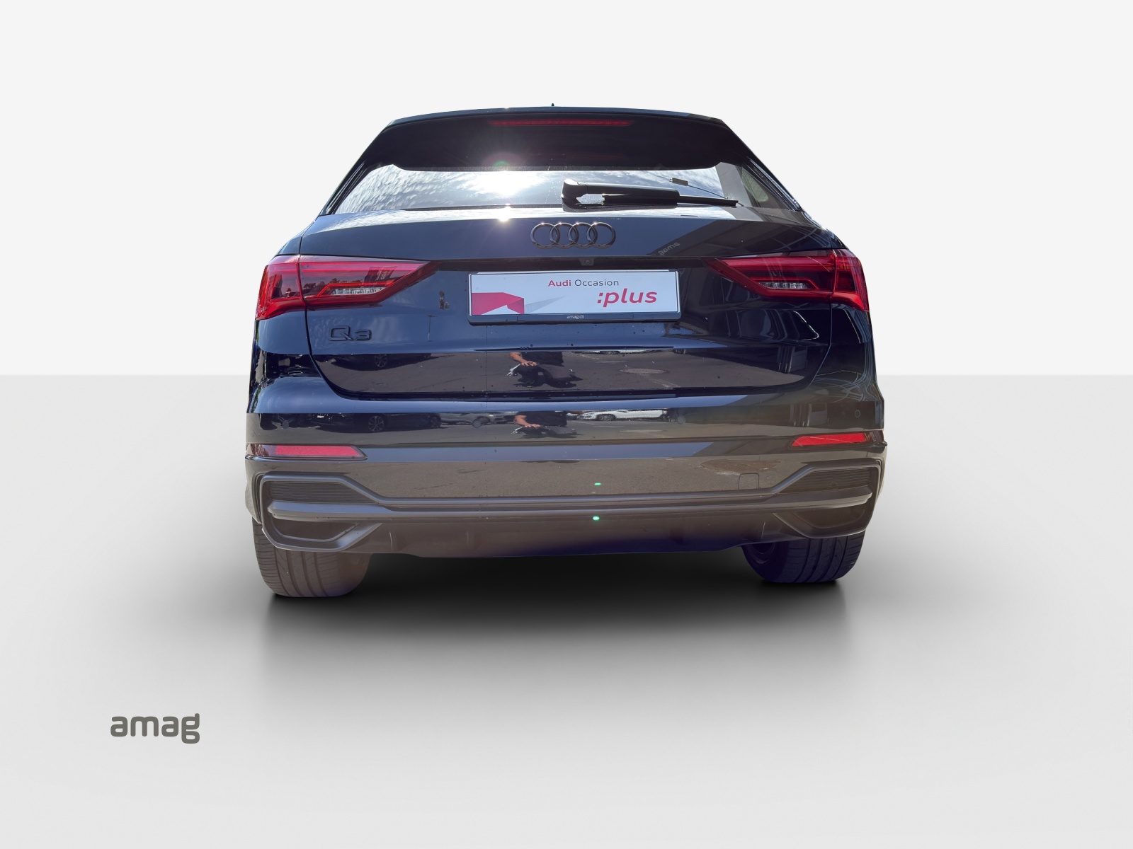 AUDI Q3 45 TFSI e S line Attraction S-tronic-image-4