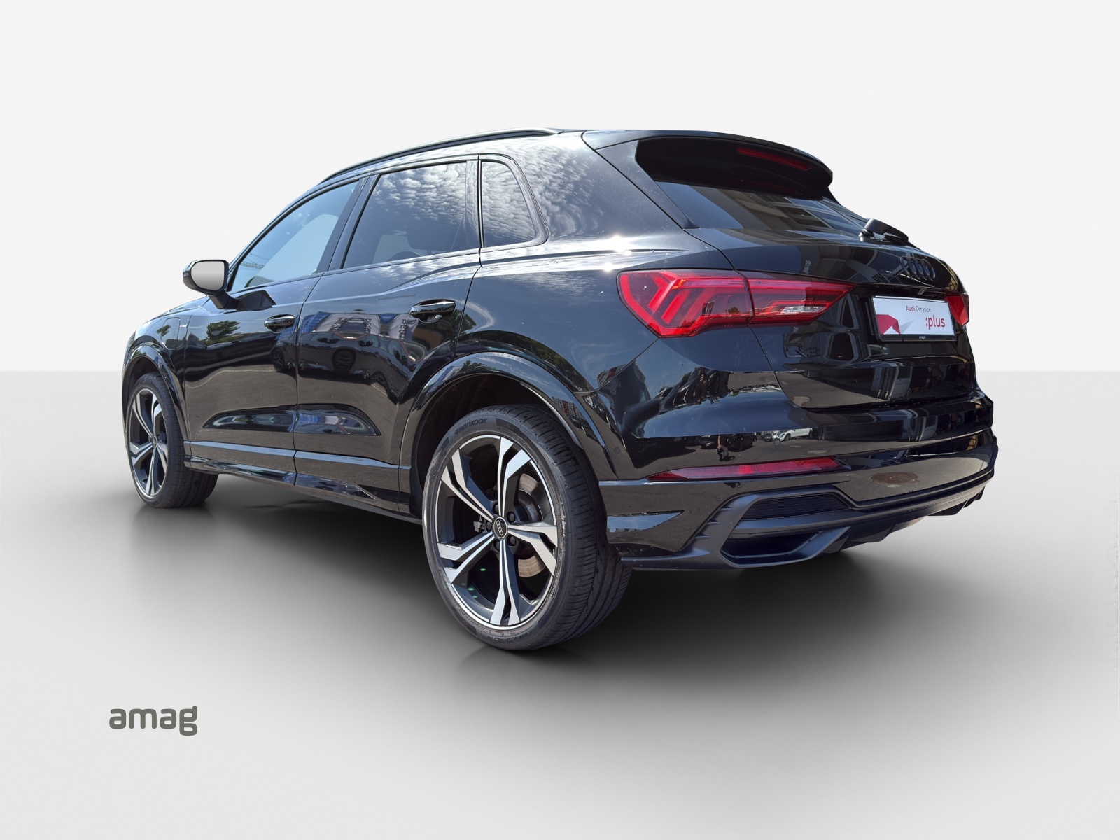AUDI Q3 45 TFSI e S line Attraction S-tronic-image-2