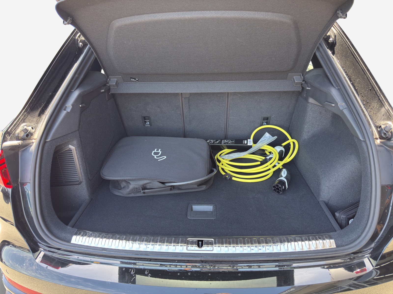 AUDI Q3 45 TFSI e S line Attraction S-tronic-image-13