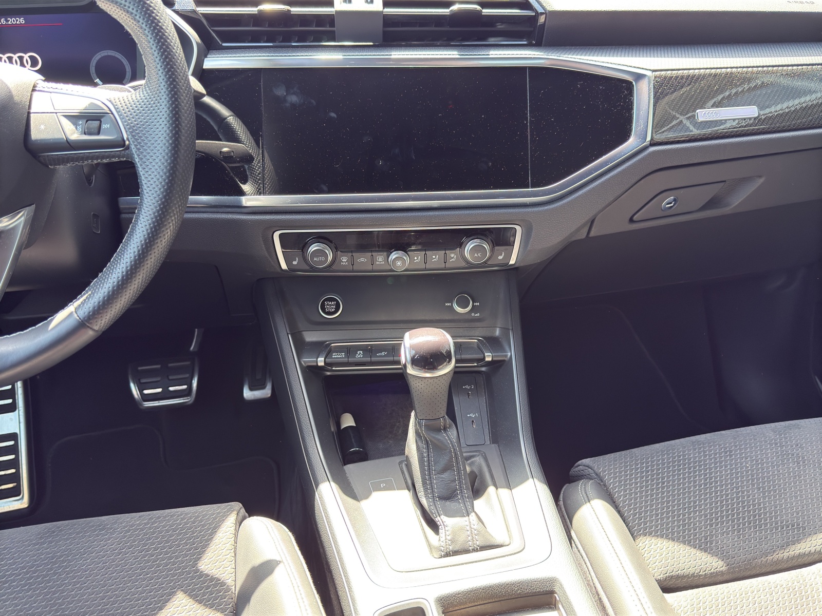 AUDI Q3 45 TFSI e S line Attraction S-tronic-image-11