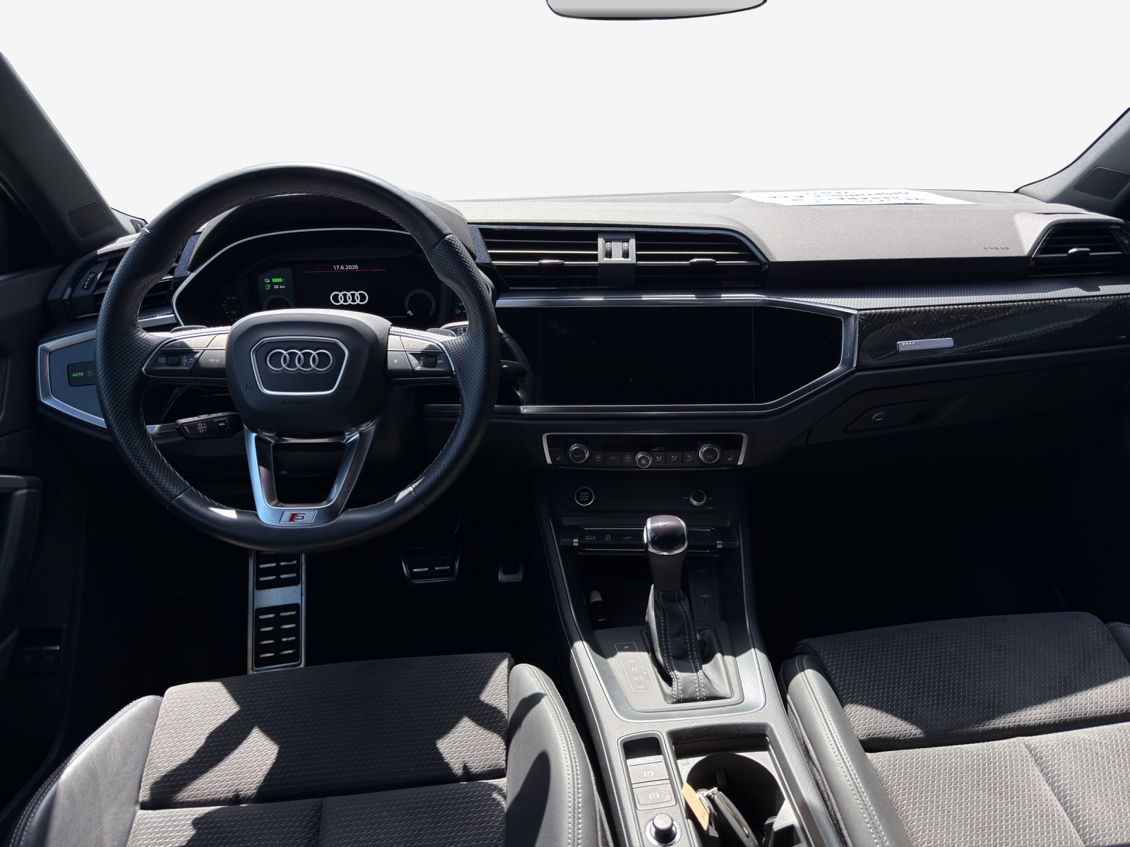 AUDI Q3 45 TFSI e S line Attraction S-tronic-image-9