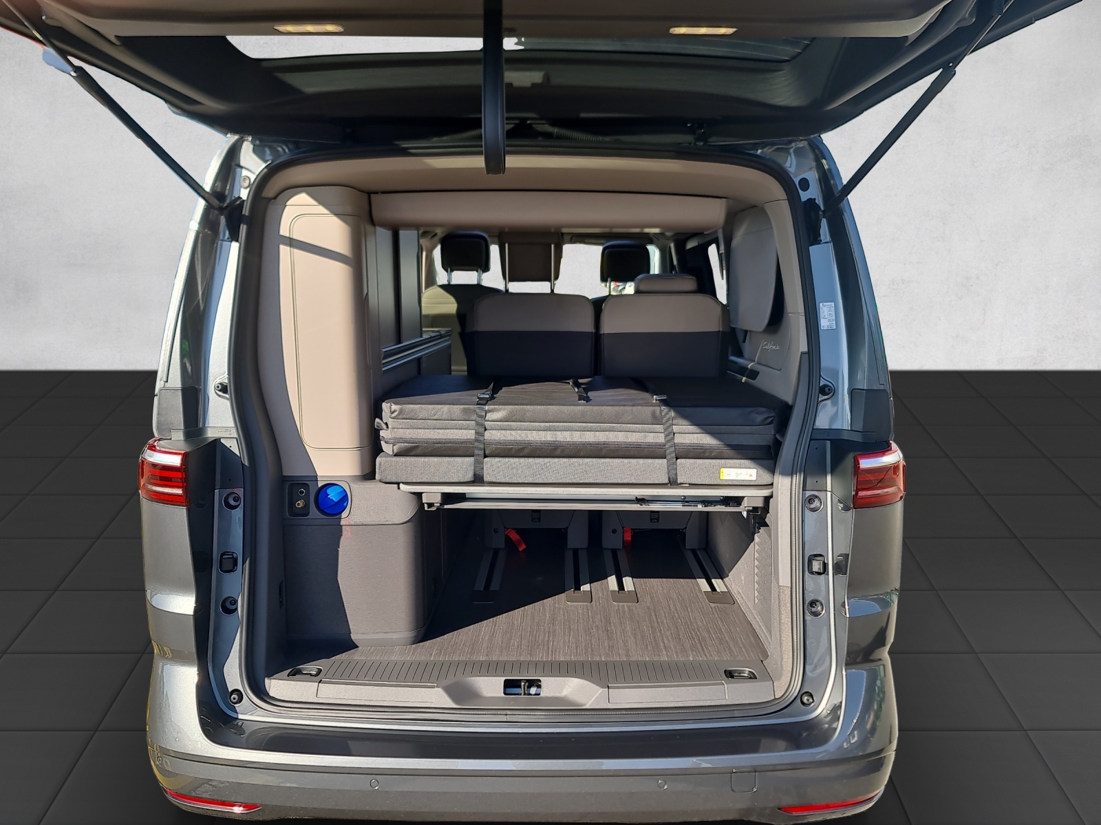 VW California eHybrid Ocean 4Motion-image-9