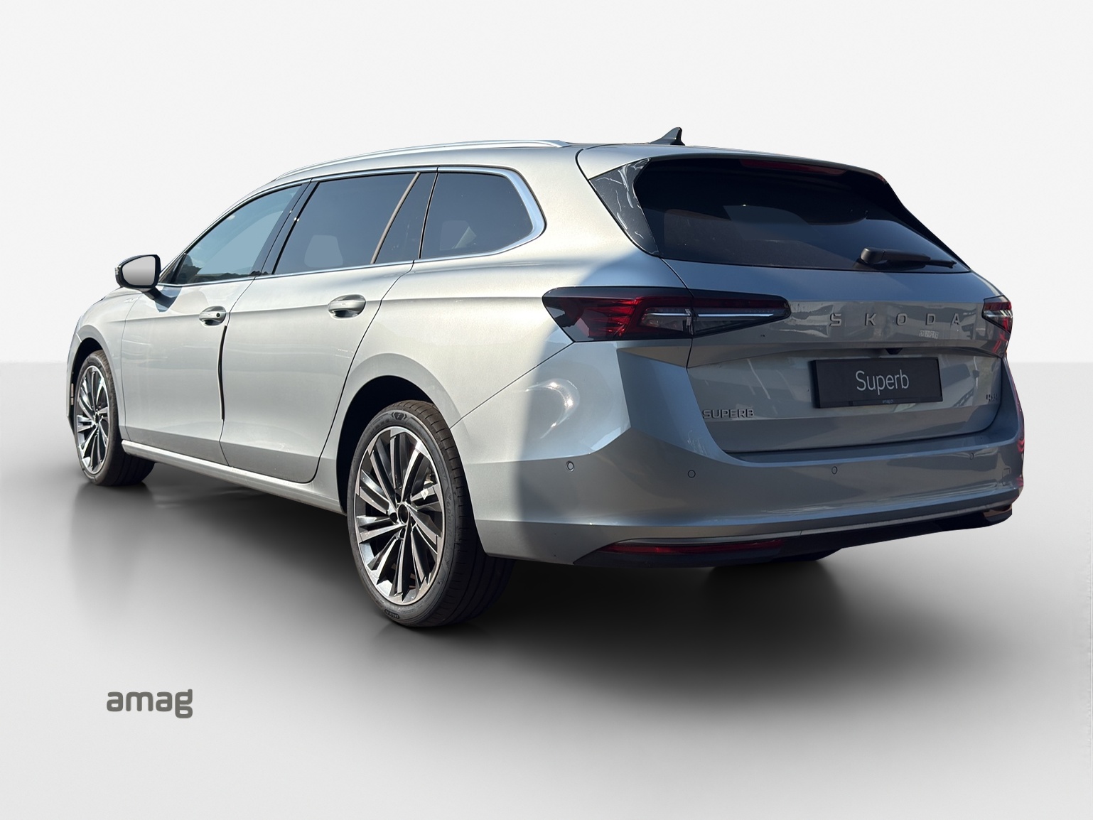 SKODA Superb Combi 2.0 TDi L&K 4x4 DSG-showroom-element-2