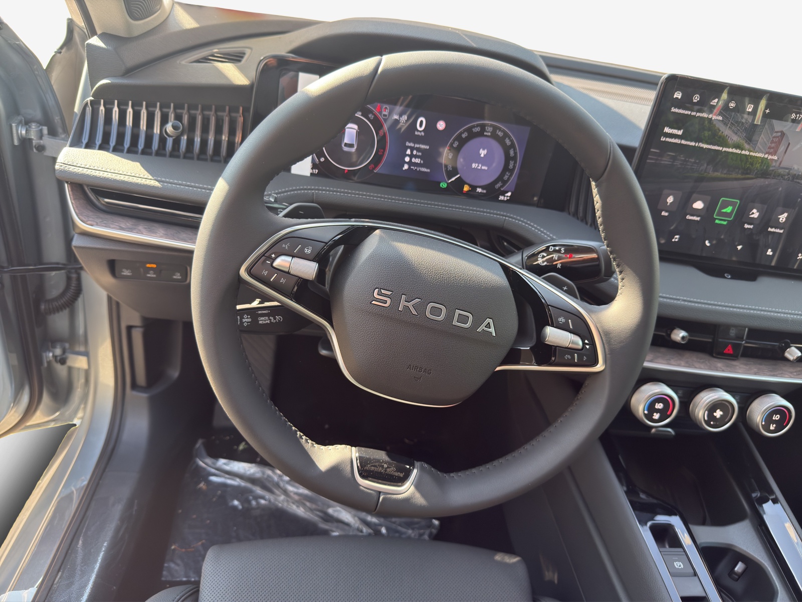 SKODA Superb Combi 2.0 TDi L&K 4x4 DSG-image-9