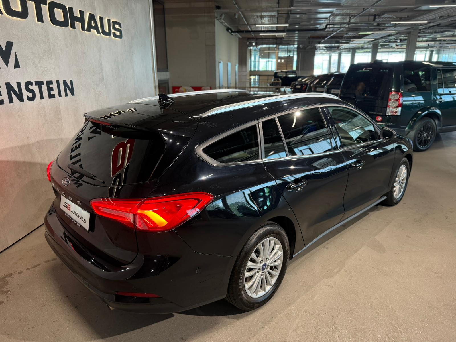 FORD Focus 1.5 TDCi Titanium Automatic (CH)-image-7