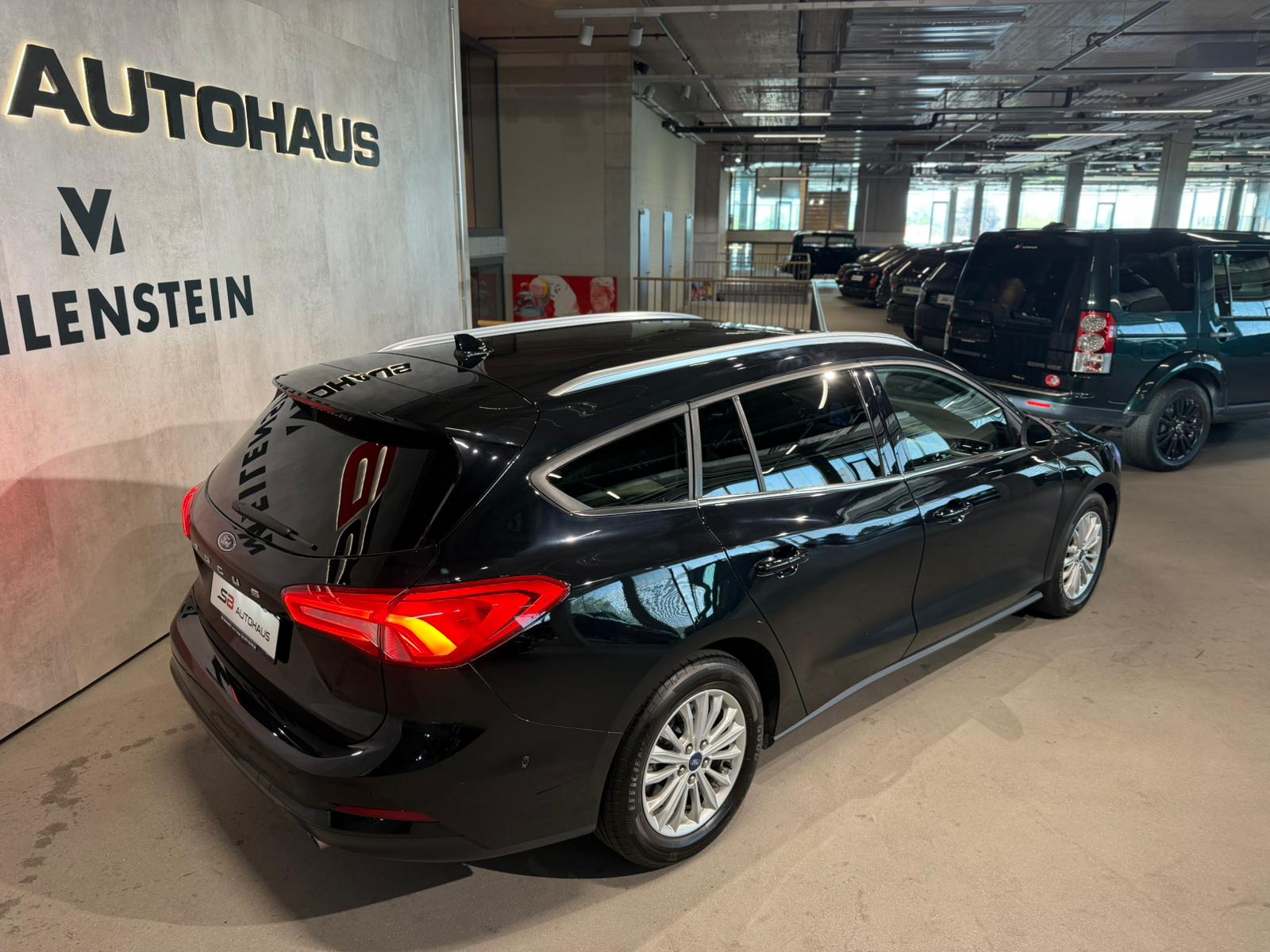 FORD Focus 1.5 TDCi Titanium Automatic (CH)-image-10
