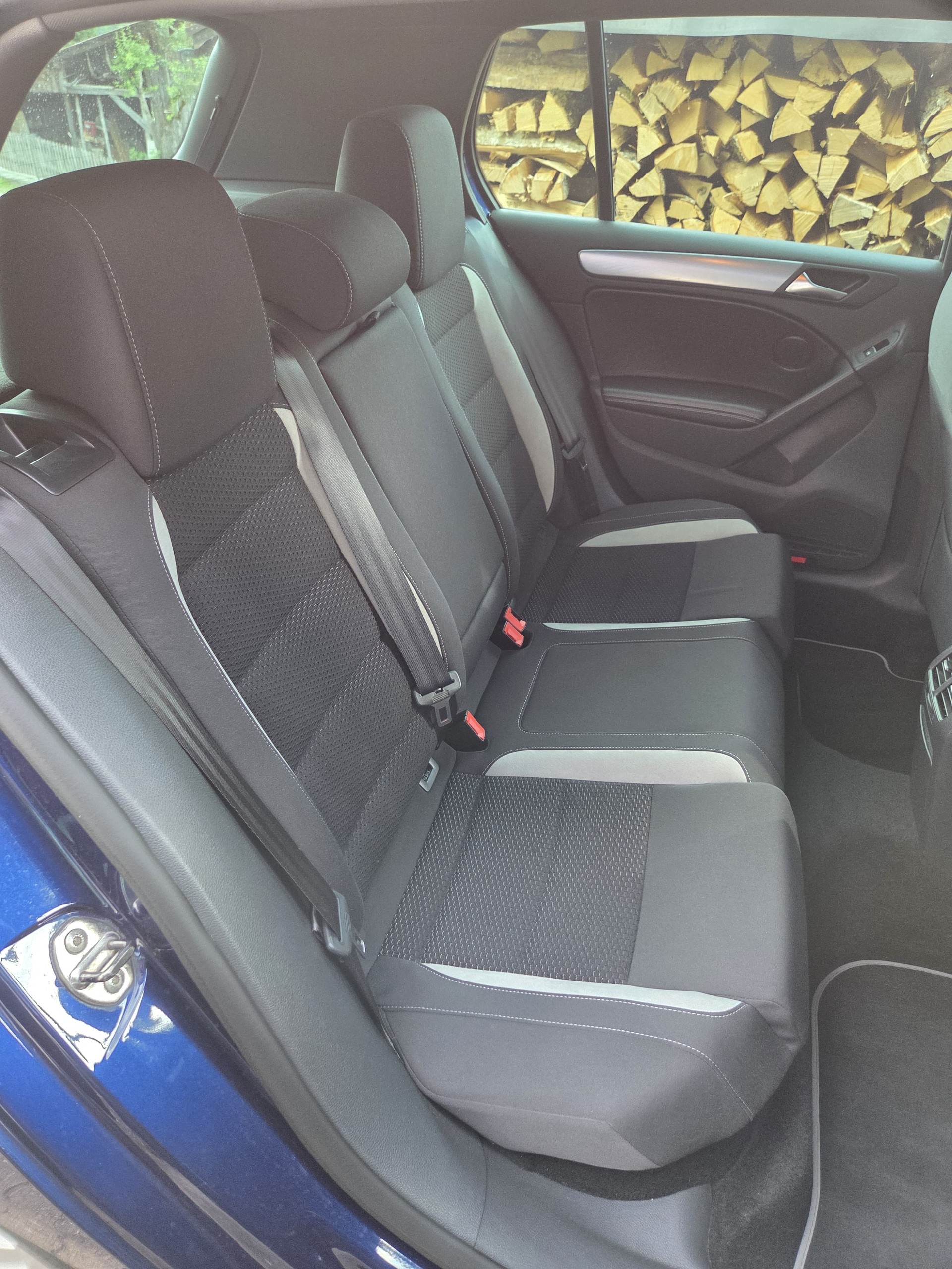 VW Golf 2.0 TSI R Team 4Motion-image-6