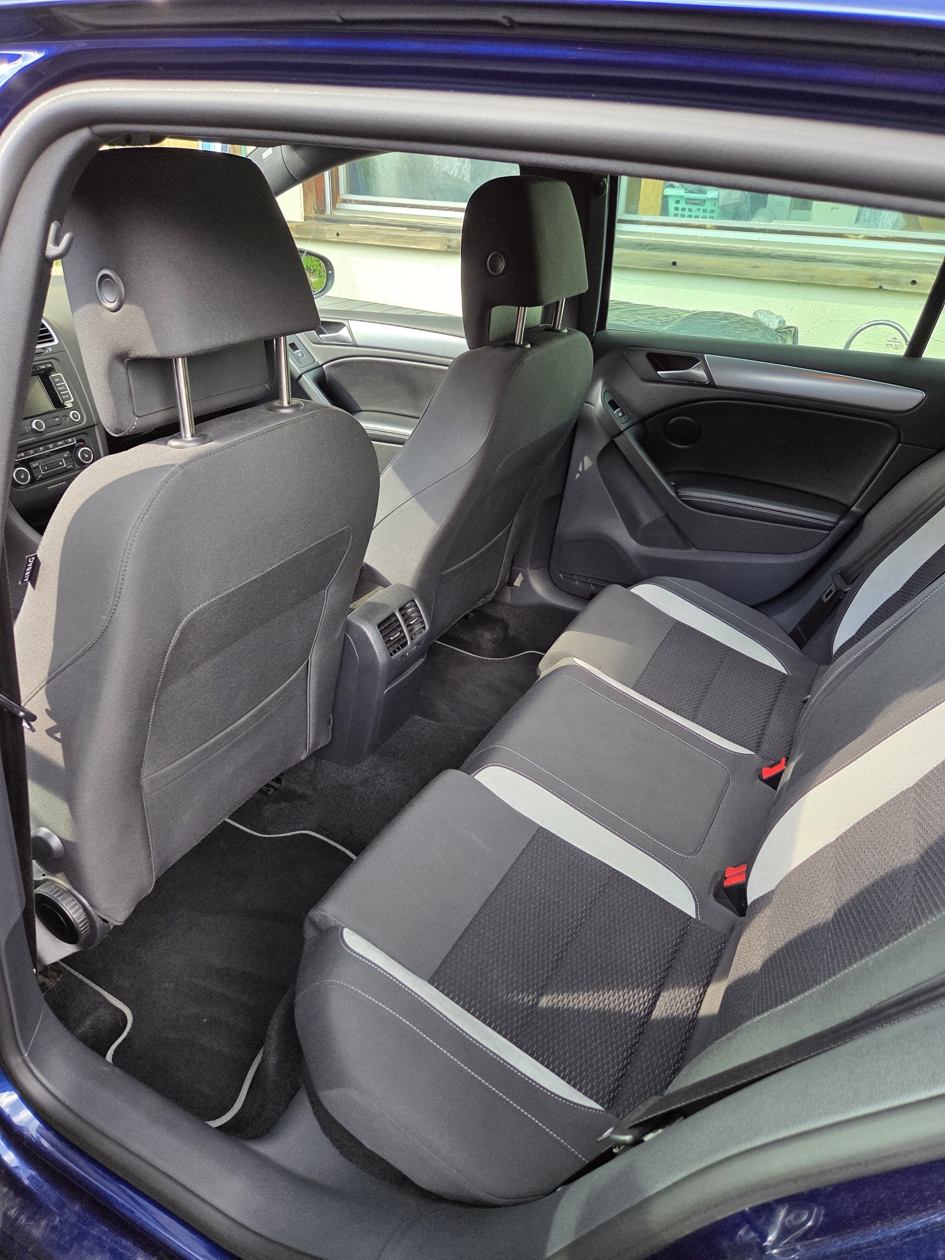 VW Golf 2.0 TSI R Team 4Motion-image-5