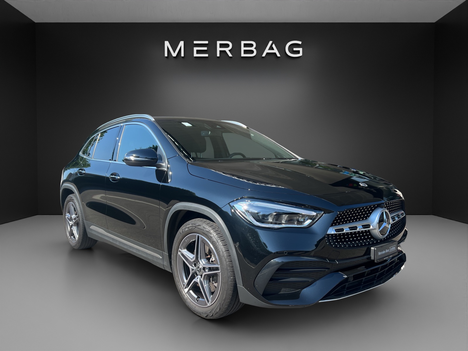 MERCEDES-BENZ GLA 250 4Matic AMG Line 8G-DCT-image-0