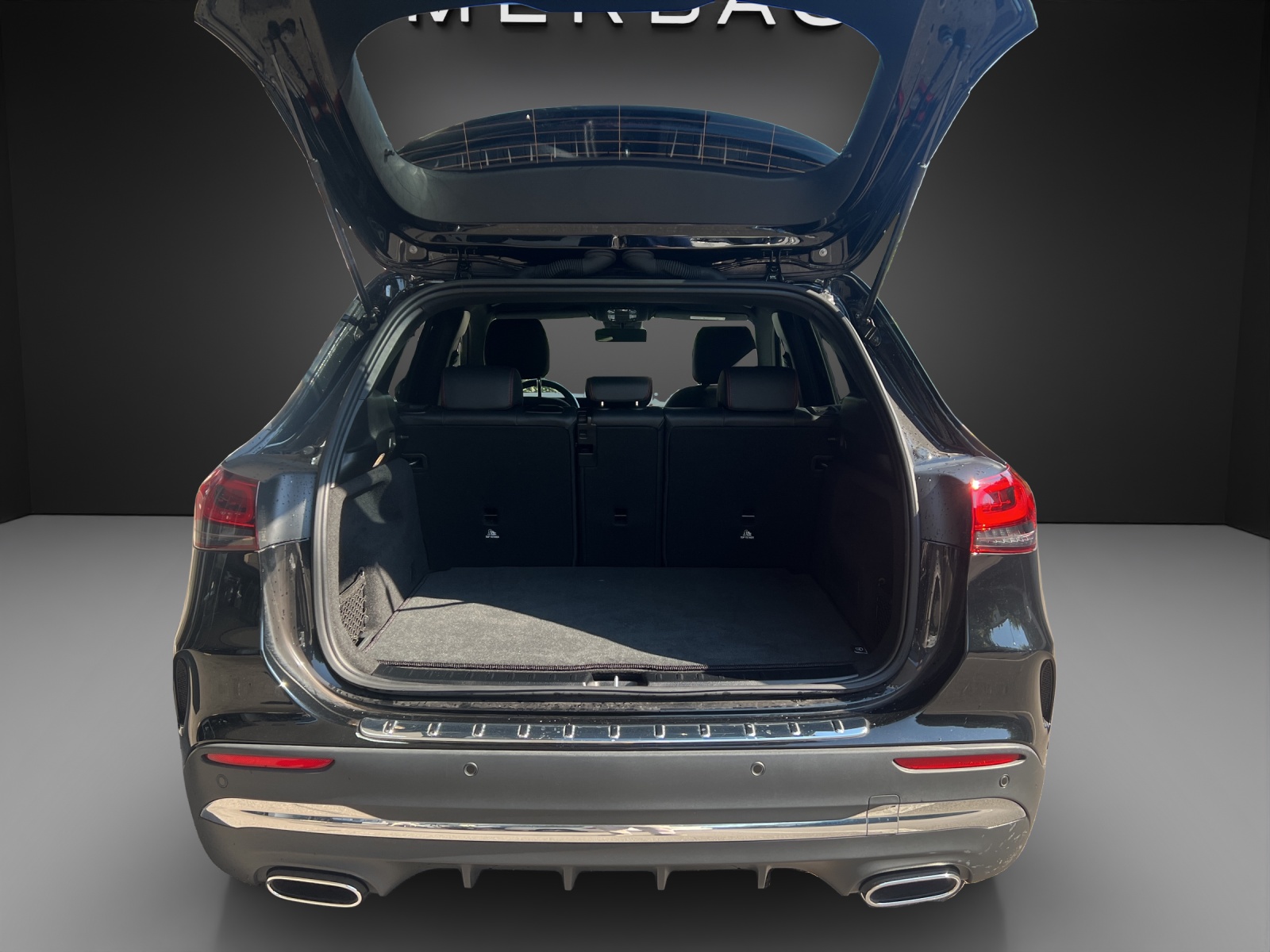 MERCEDES-BENZ GLA 250 4Matic AMG Line 8G-DCT-image-13