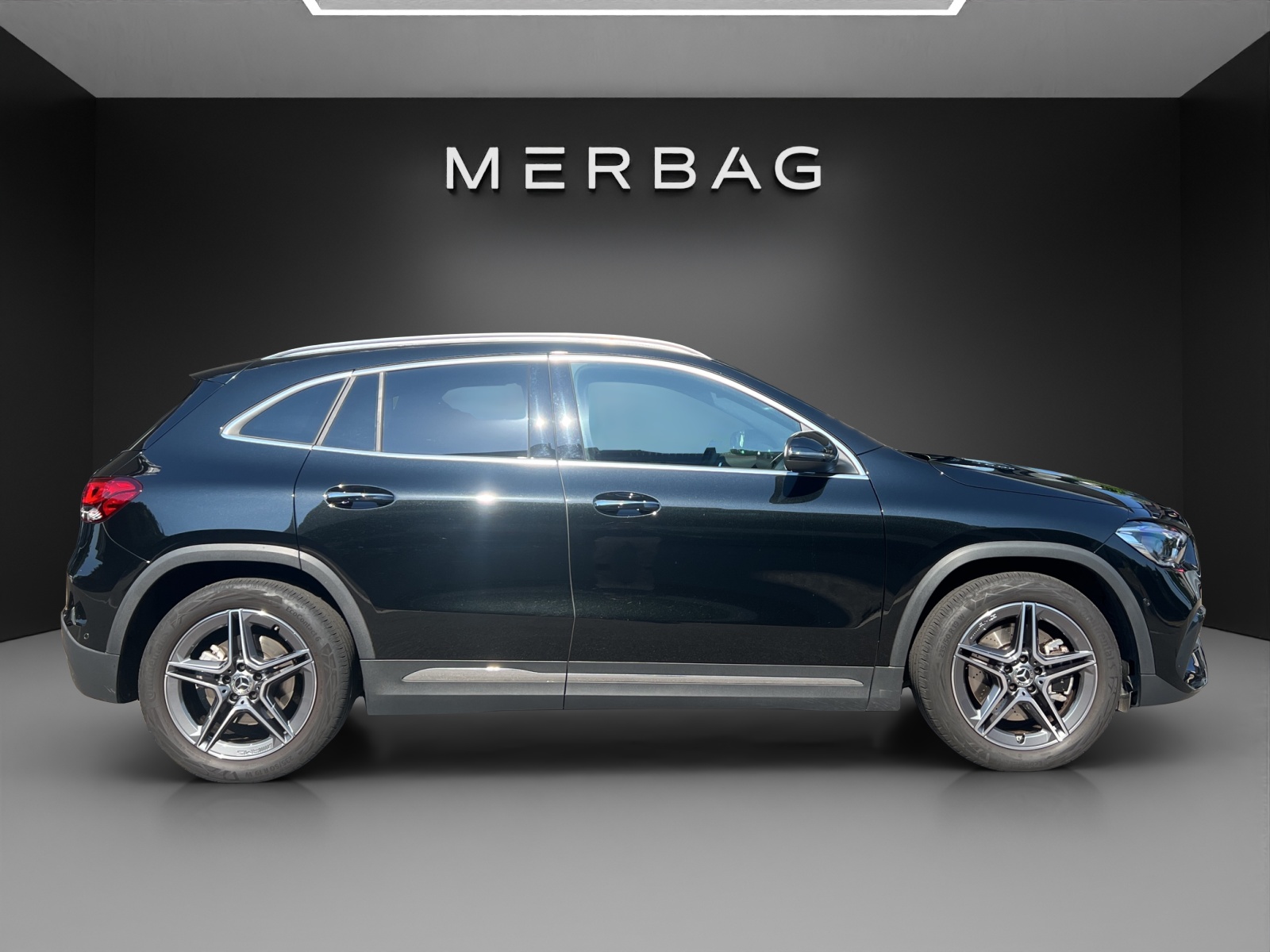MERCEDES-BENZ GLA 250 4Matic AMG Line 8G-DCT-image-1