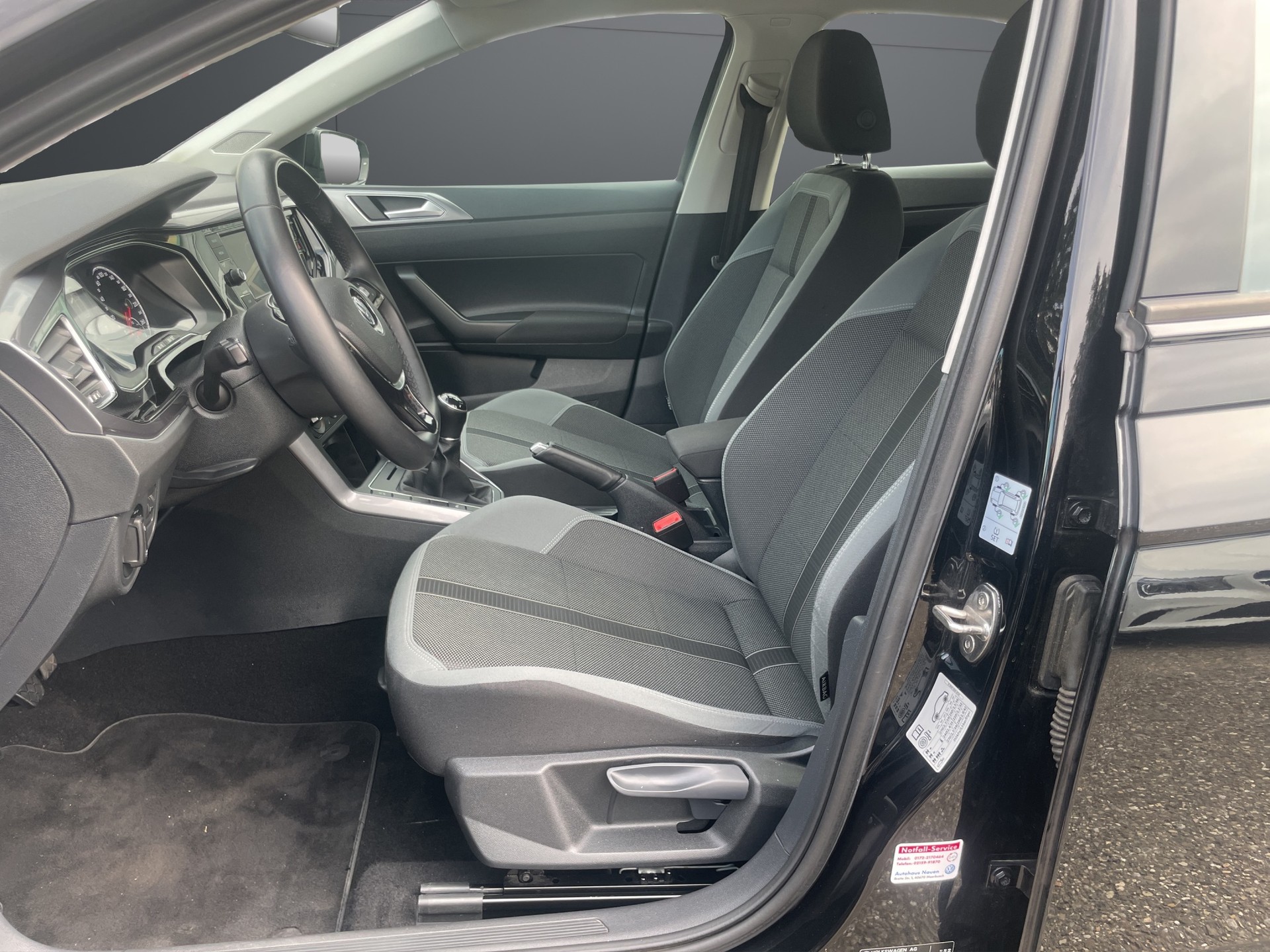 VW Polo 1.6 TDI Highline-image-6