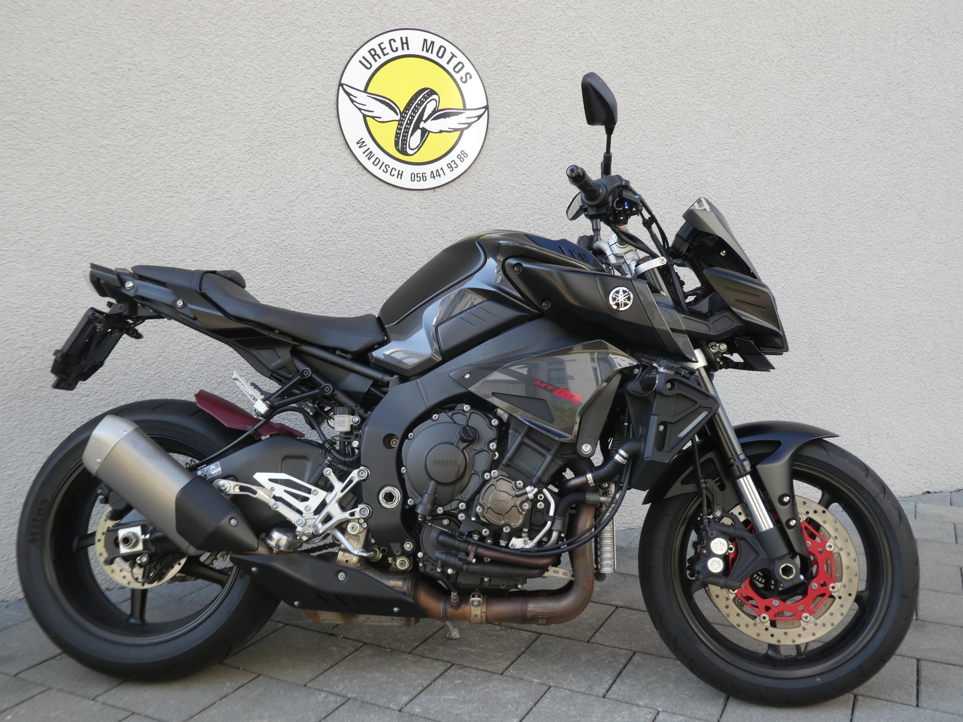 YAMAHA MT-10 ABS-showroom-element-2