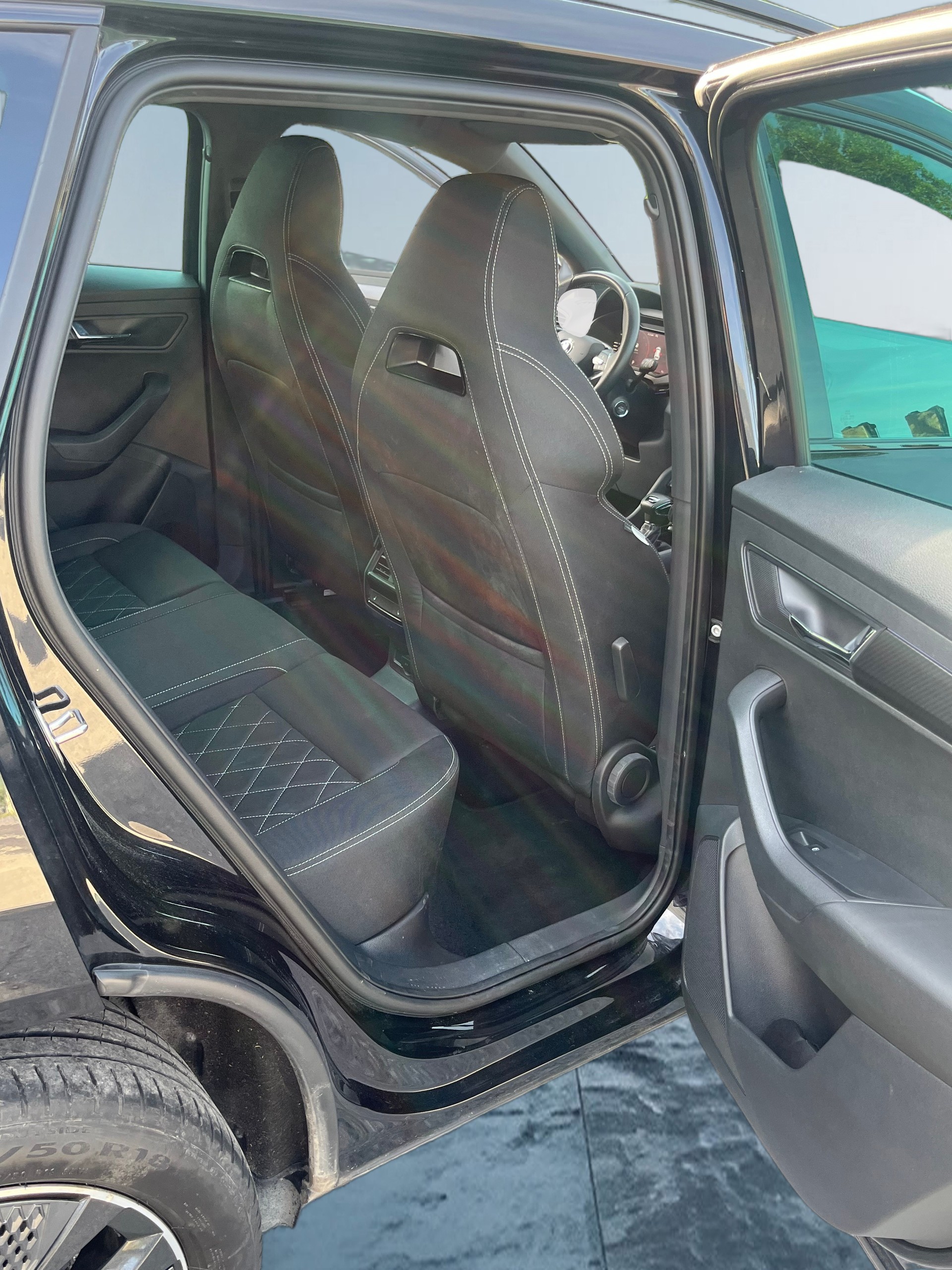 SKODA Karoq 2.0 TSI SportLine 4x4 DSG-image-10