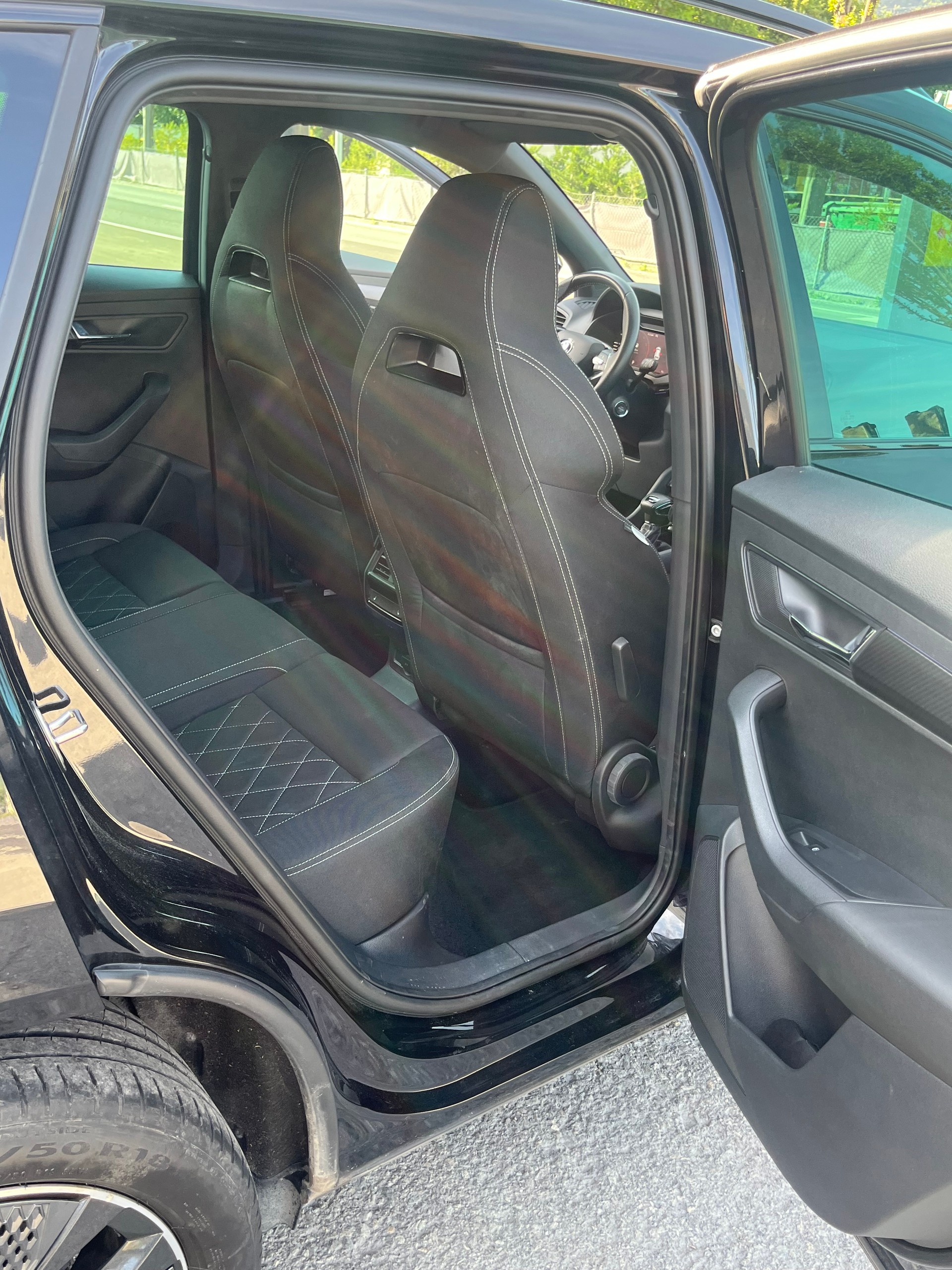 SKODA Karoq 2.0 TSI SportLine 4x4 DSG-image-10