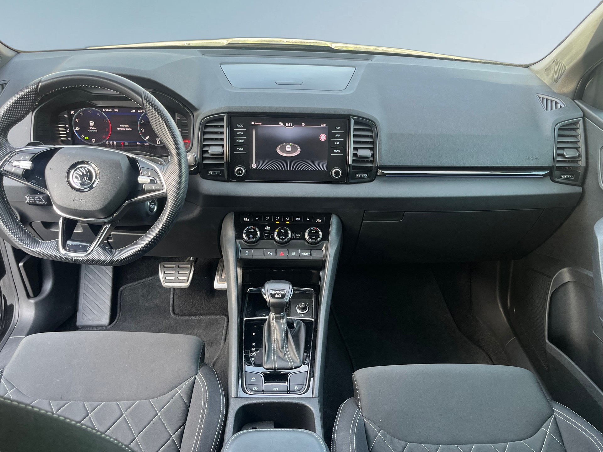 SKODA Karoq 2.0 TSI SportLine 4x4 DSG-image-6