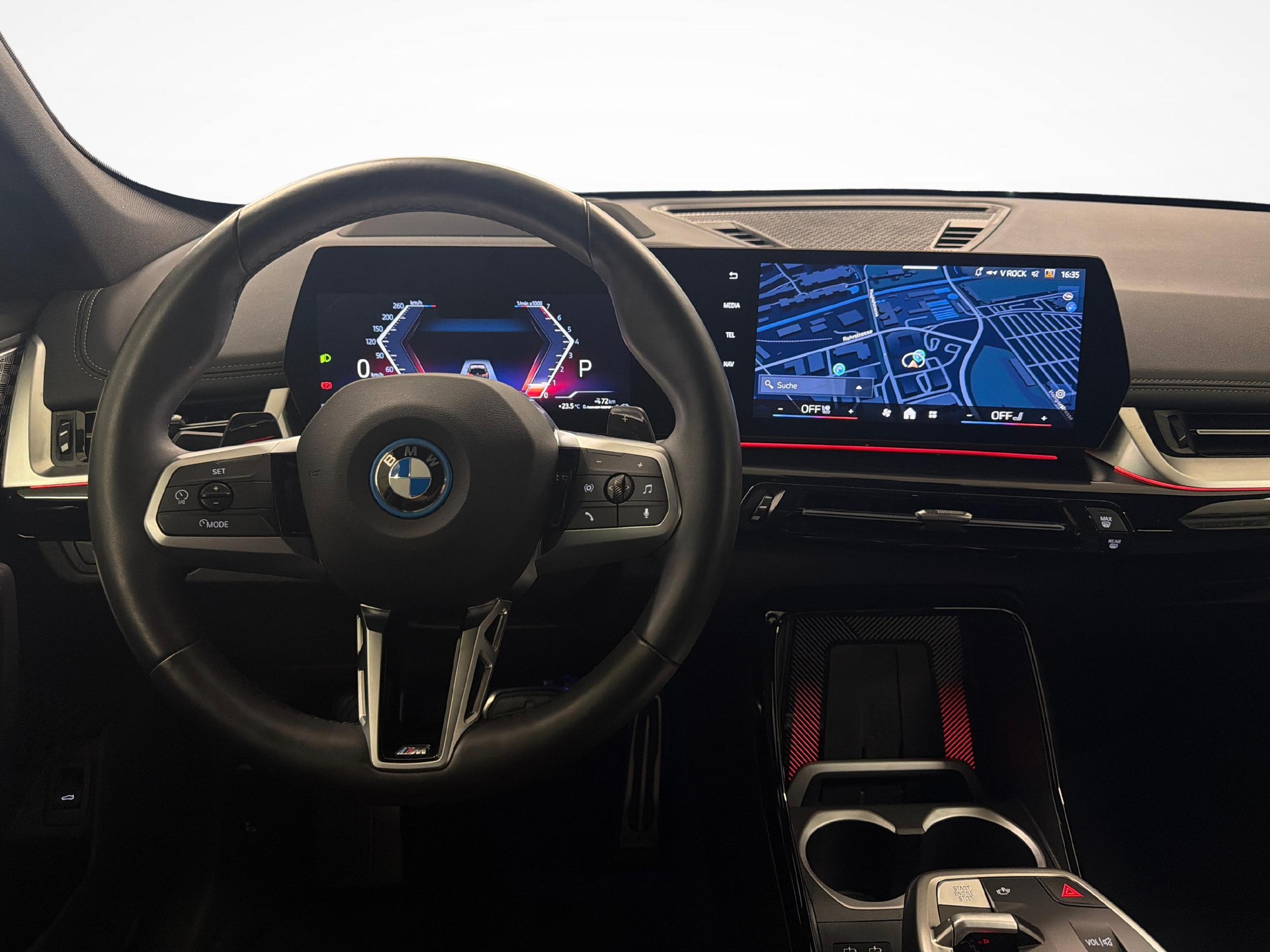 BMW X1 25e xDrive paddles-image-13