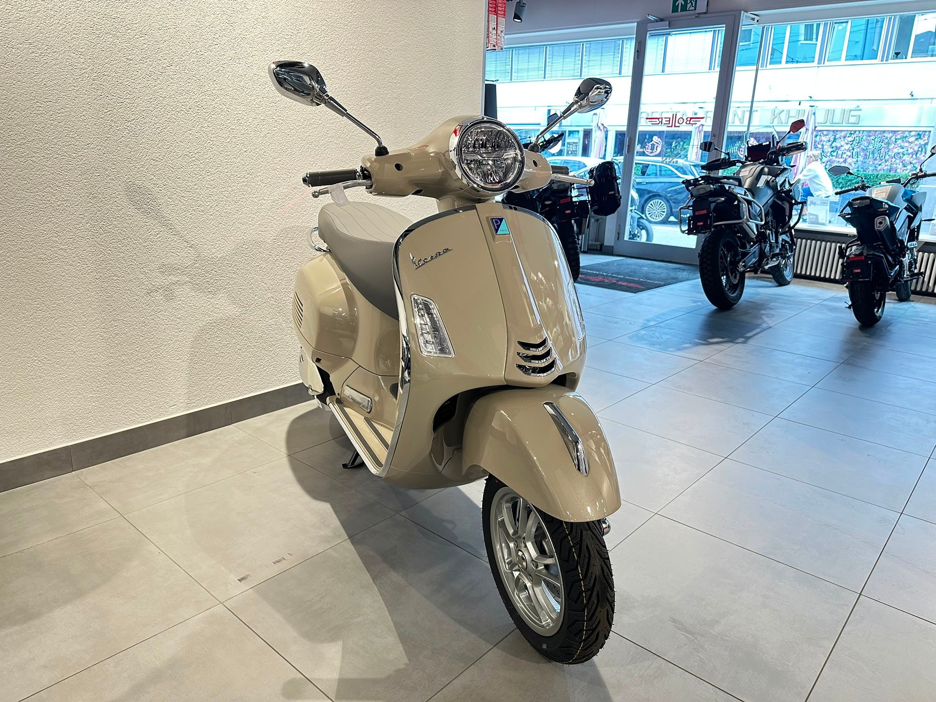 PIAGGIO Vespa GTS 310 | Neu | Roller | Garantie-showroom-element-1
