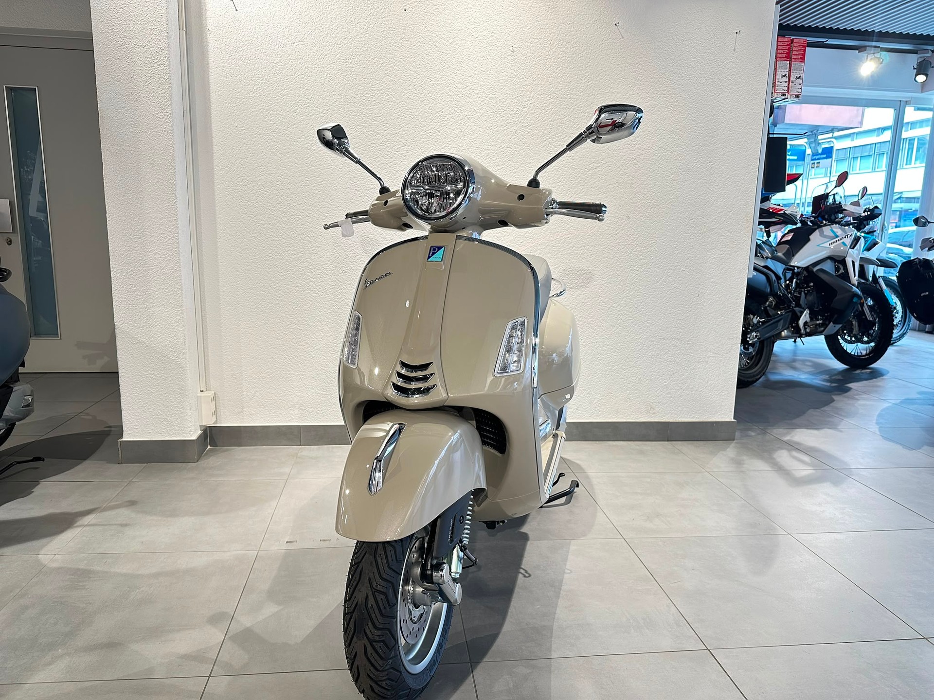 PIAGGIO Vespa GTS 310 | Neu | Roller | Garantie-showroom-element-2