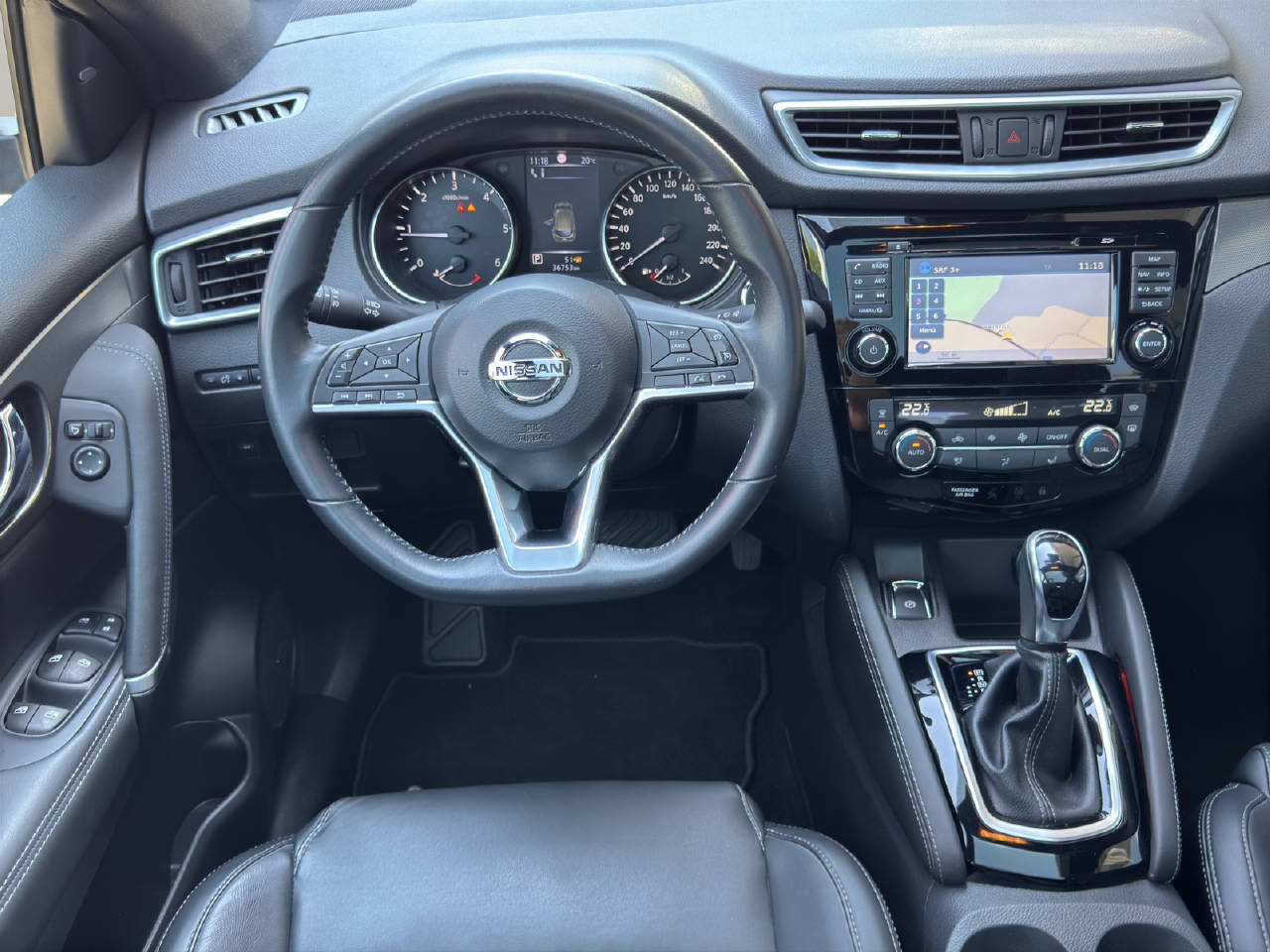NISSAN Qashqai 1.6 dCi Tekna+-image-4