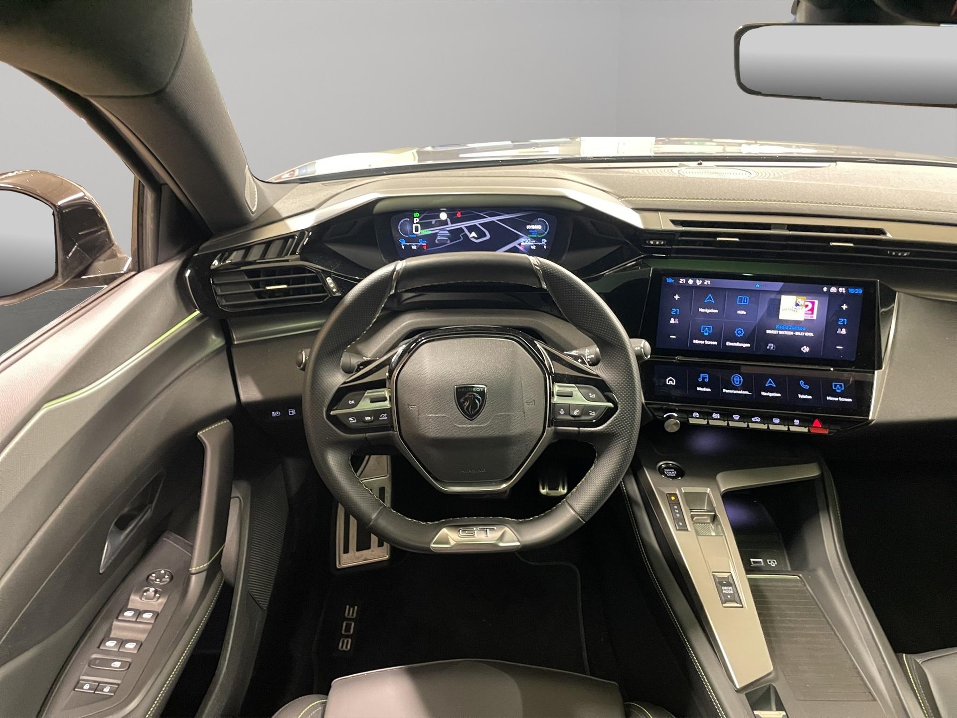 PEUGEOT 308 1.6 PHEV 225 GT-image-8