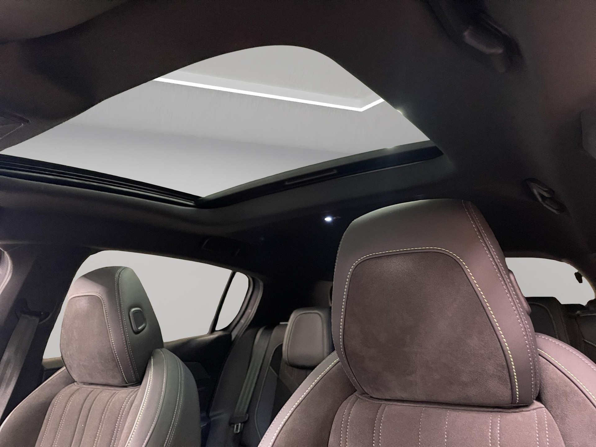 PEUGEOT 308 1.6 PHEV 225 GT-image-11