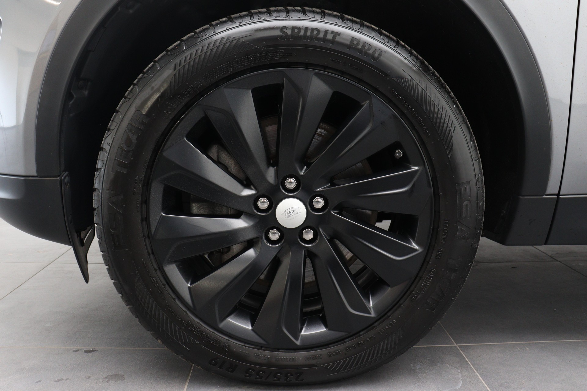 LAND ROVER Discovery Sport 2.0 TD4 180 SE-image-5