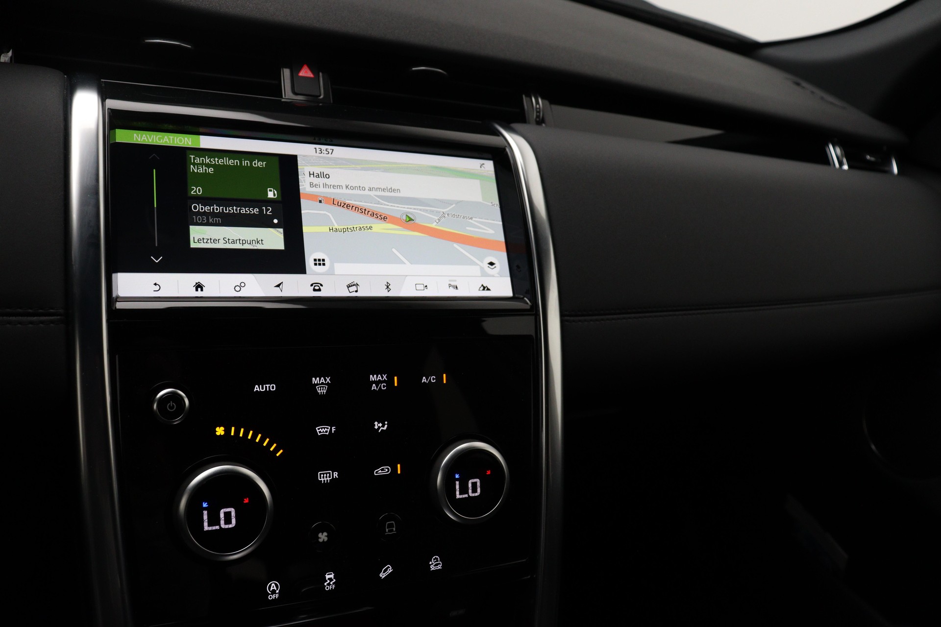 LAND ROVER Discovery Sport 2.0 TD4 180 SE-image-9